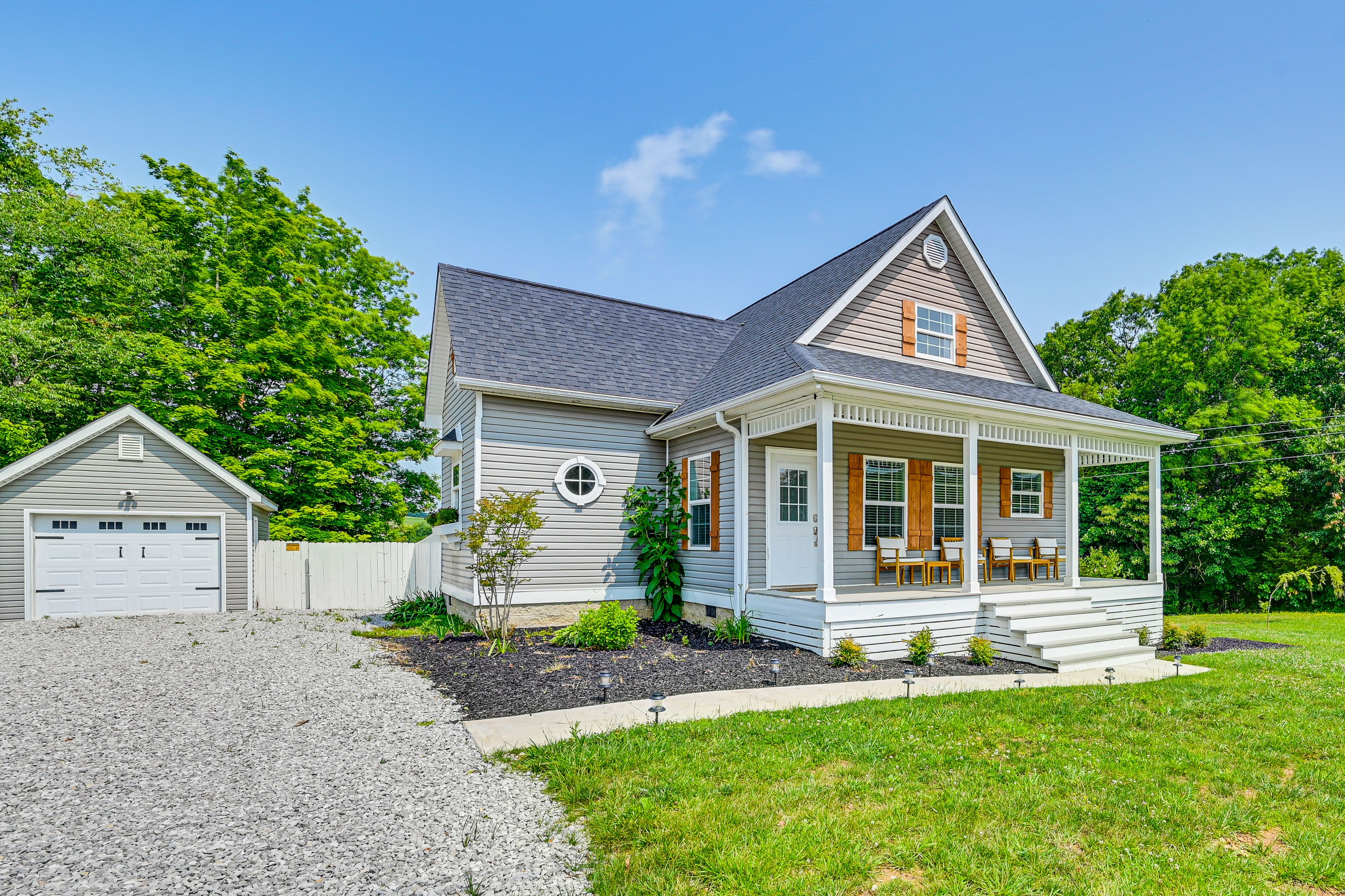 Parking | Driveway (3 Vehicles) | Trailer Parking in Front of House