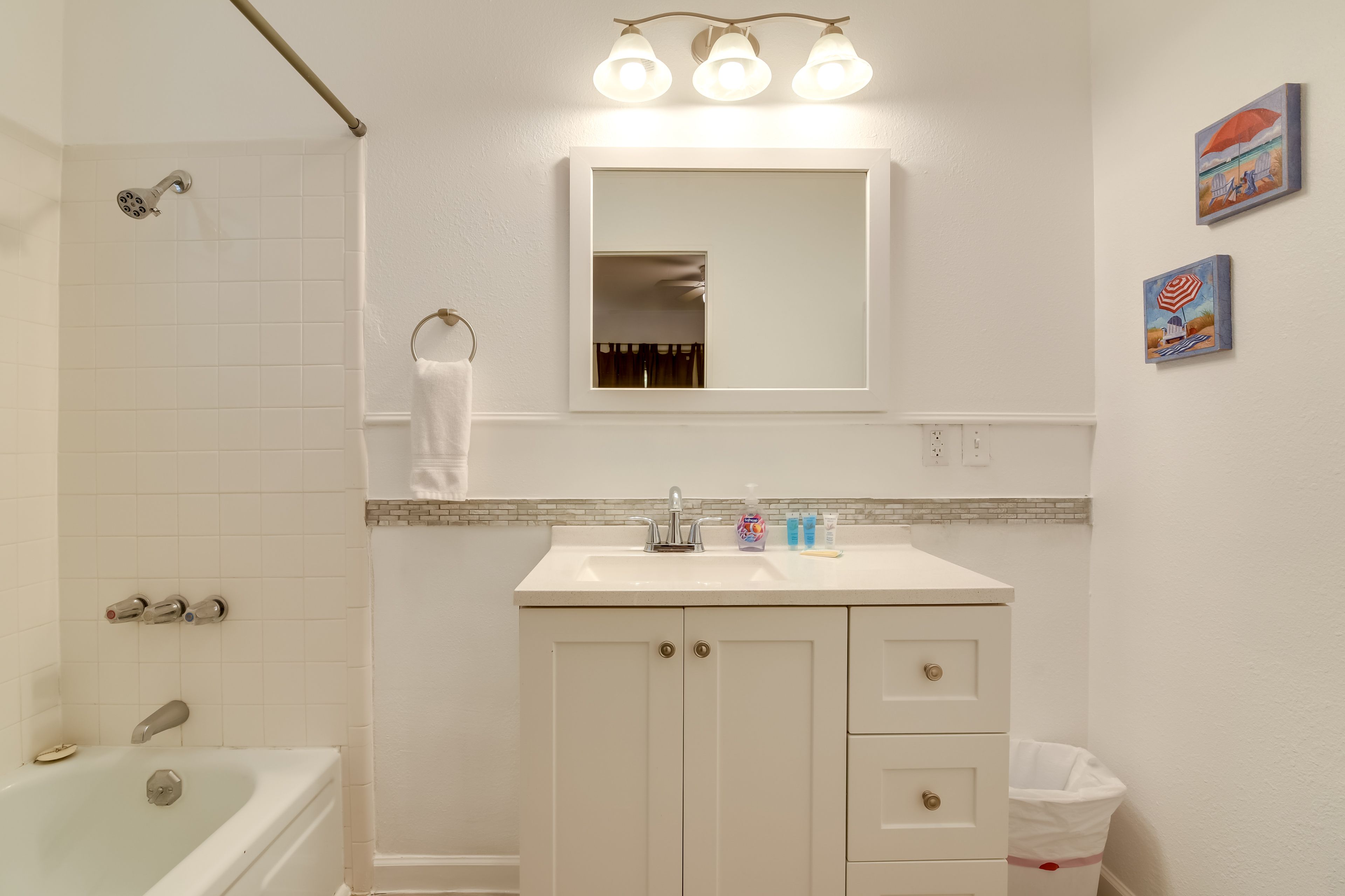 Full Bathroom