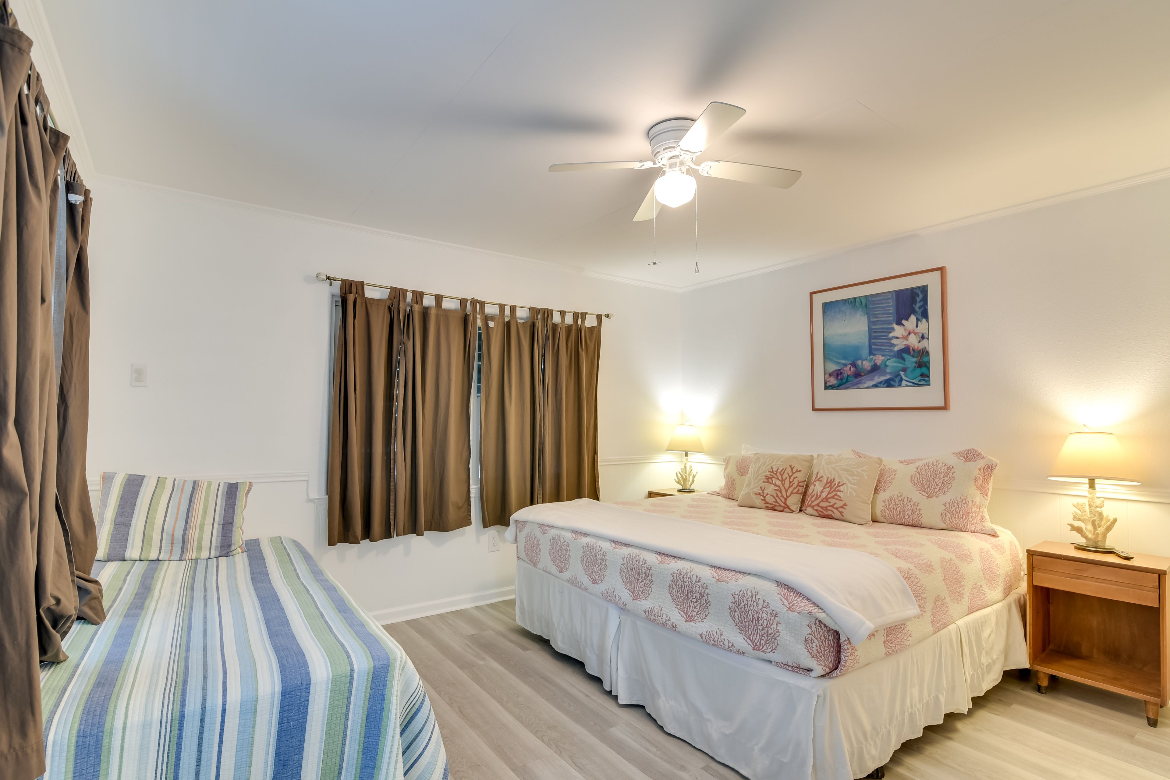 Bedroom 3 | King Bed | Twin Bed | Flat-Screen TV