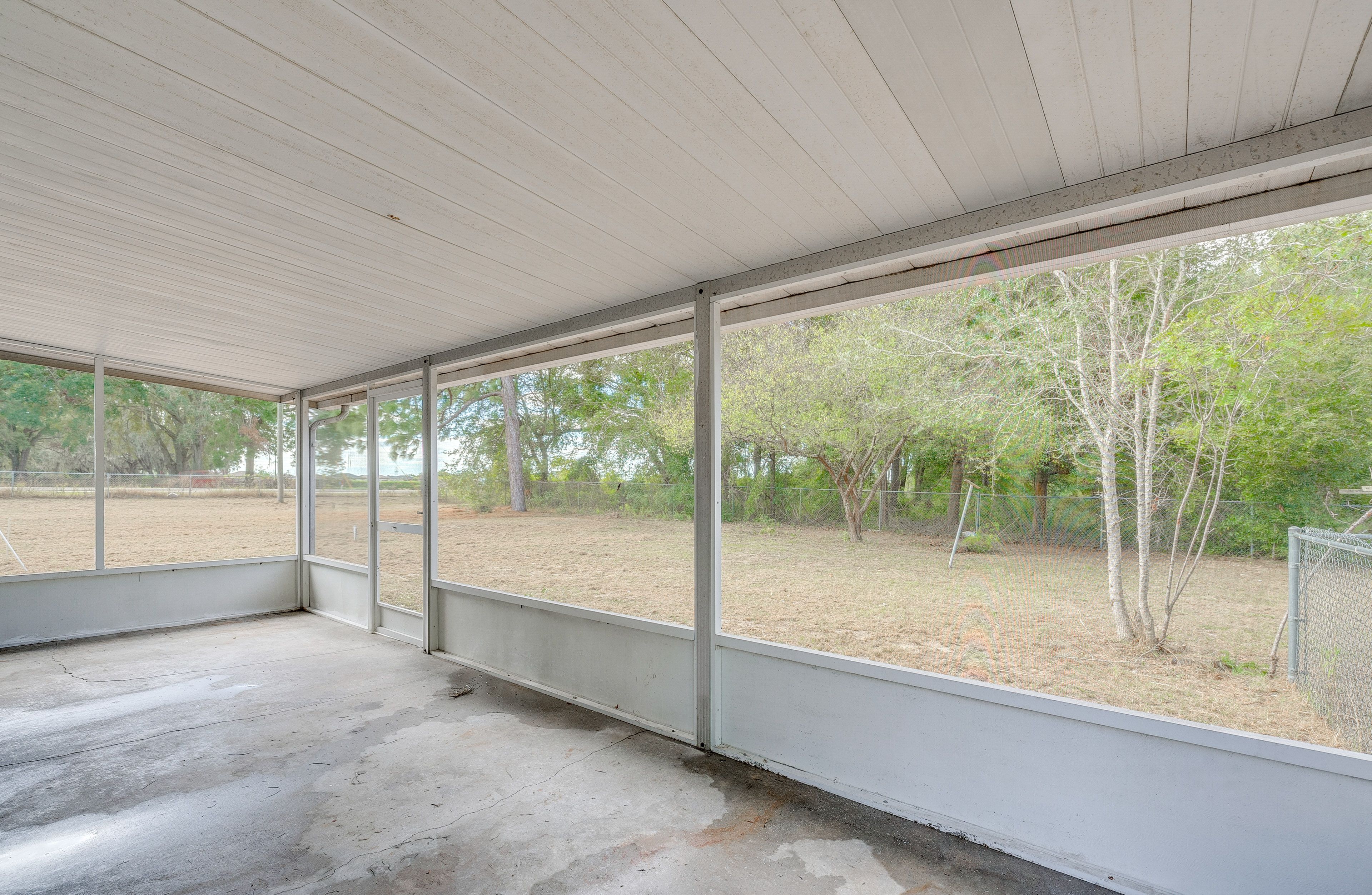 Screened-In Porch
