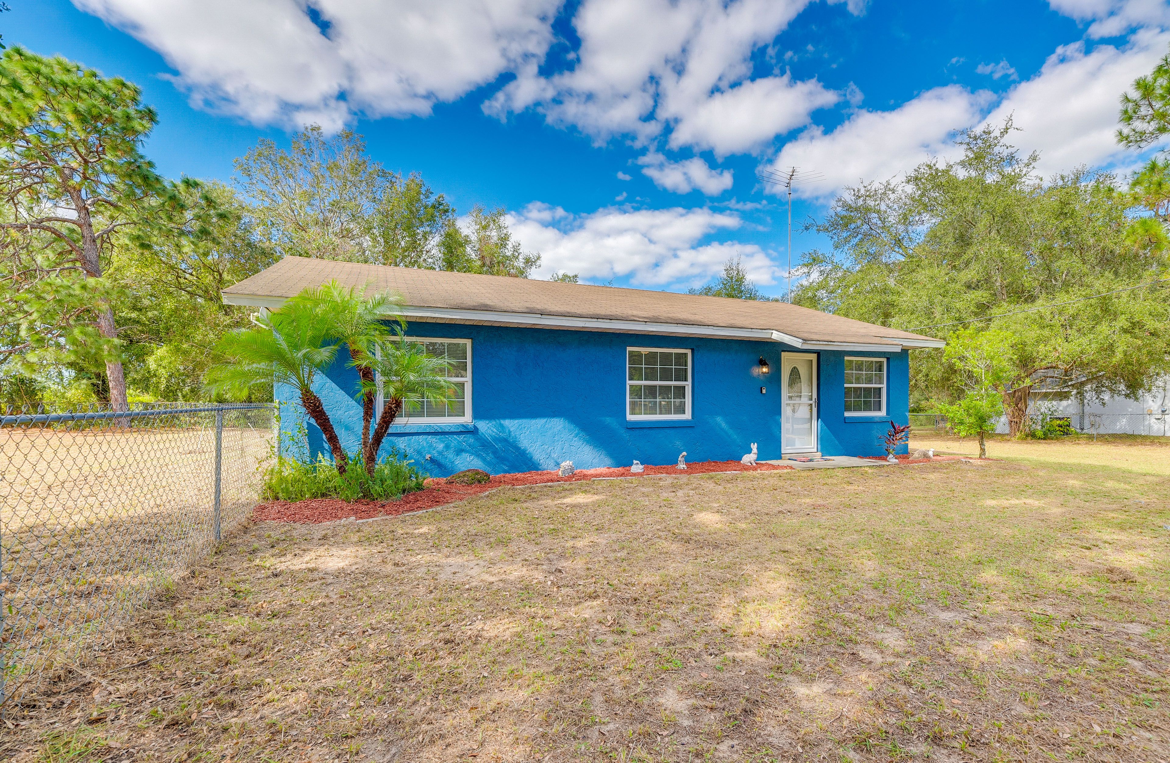 Parking | Driveway (4 Vehicles) | RV/Trailer/Boat Parking Available