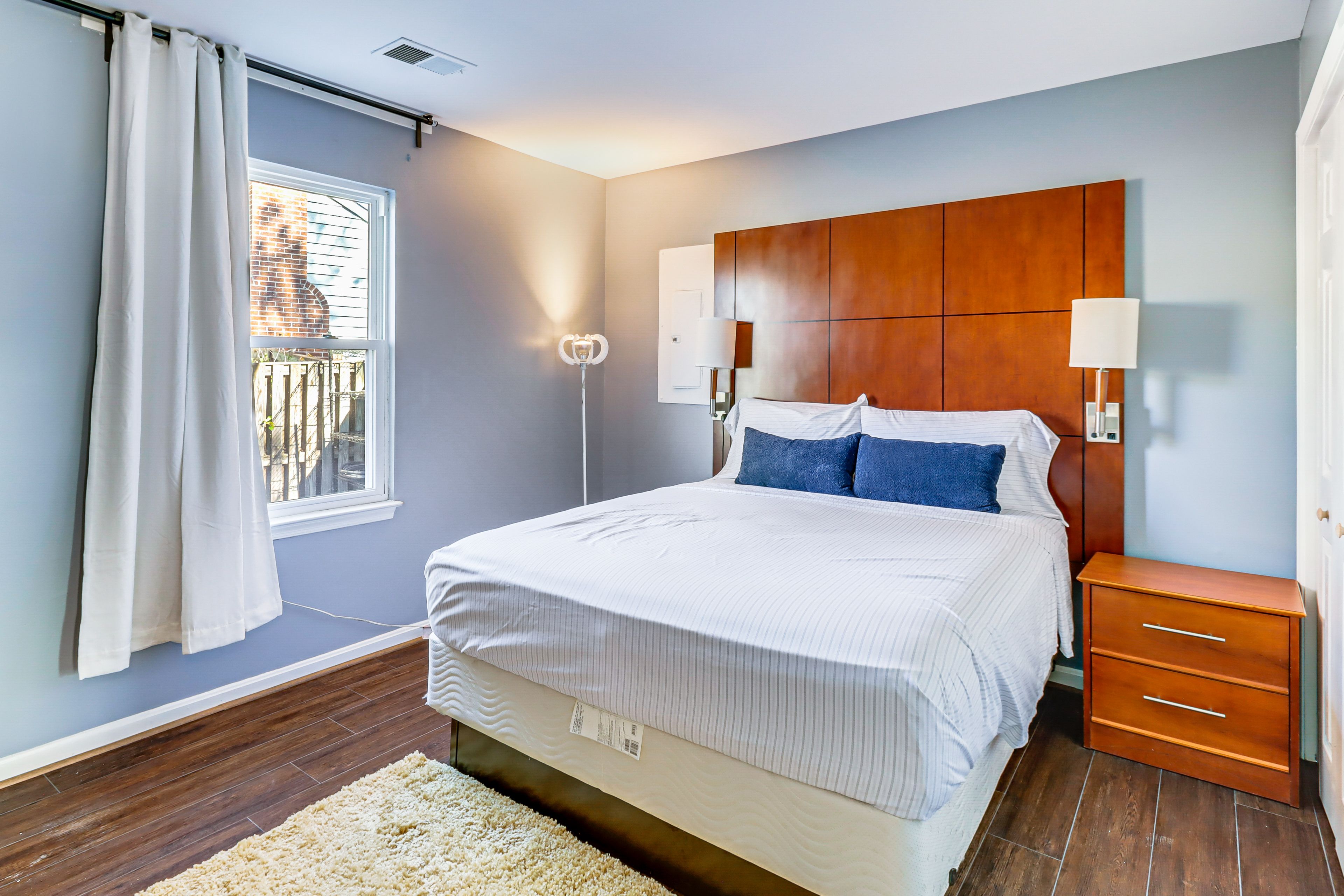Bedroom 3 | Queen Bed