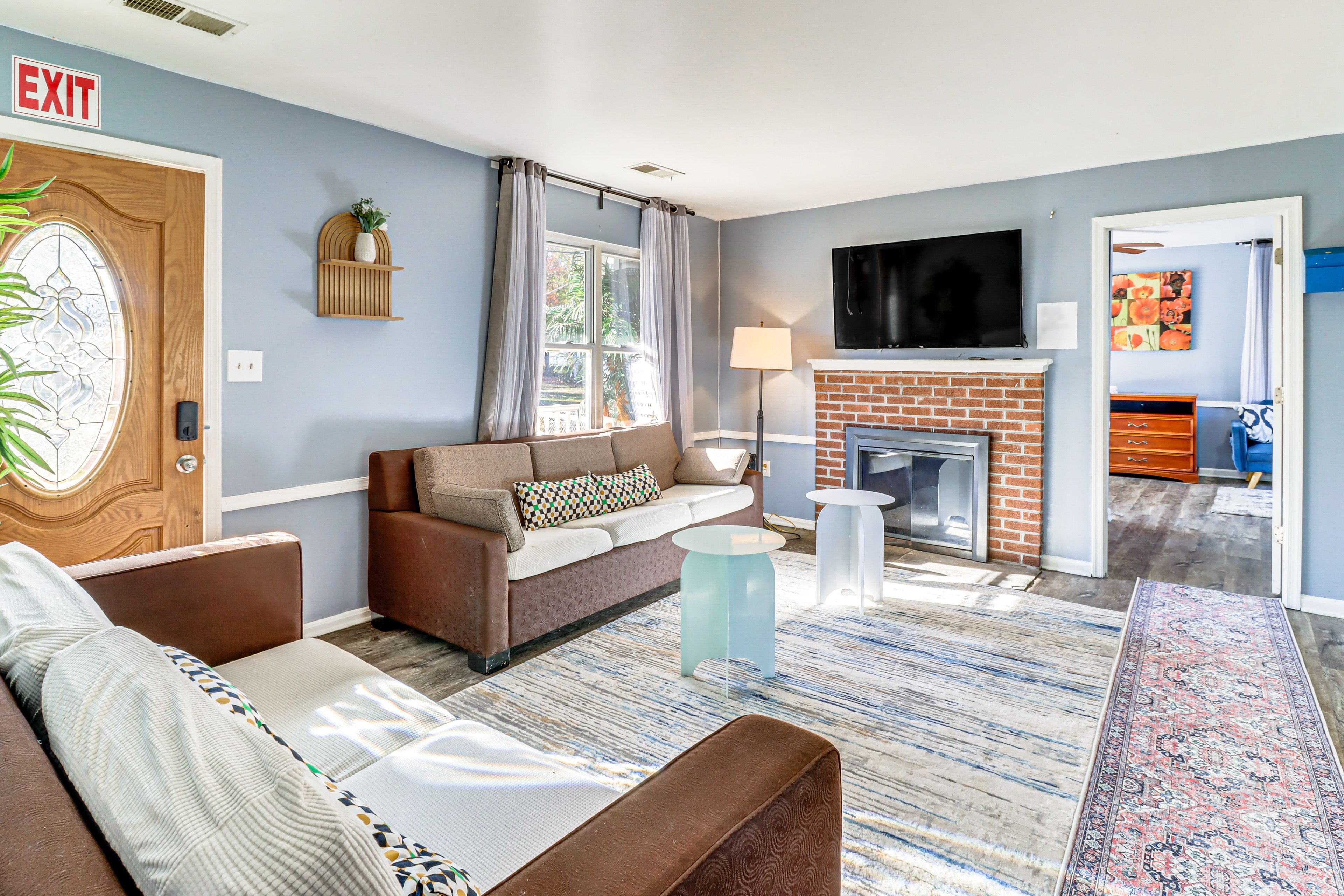 Riverdale Park Vacation Rental | 3BR | 3BA | 1,384 Sq Ft | 3 Steps to Enter