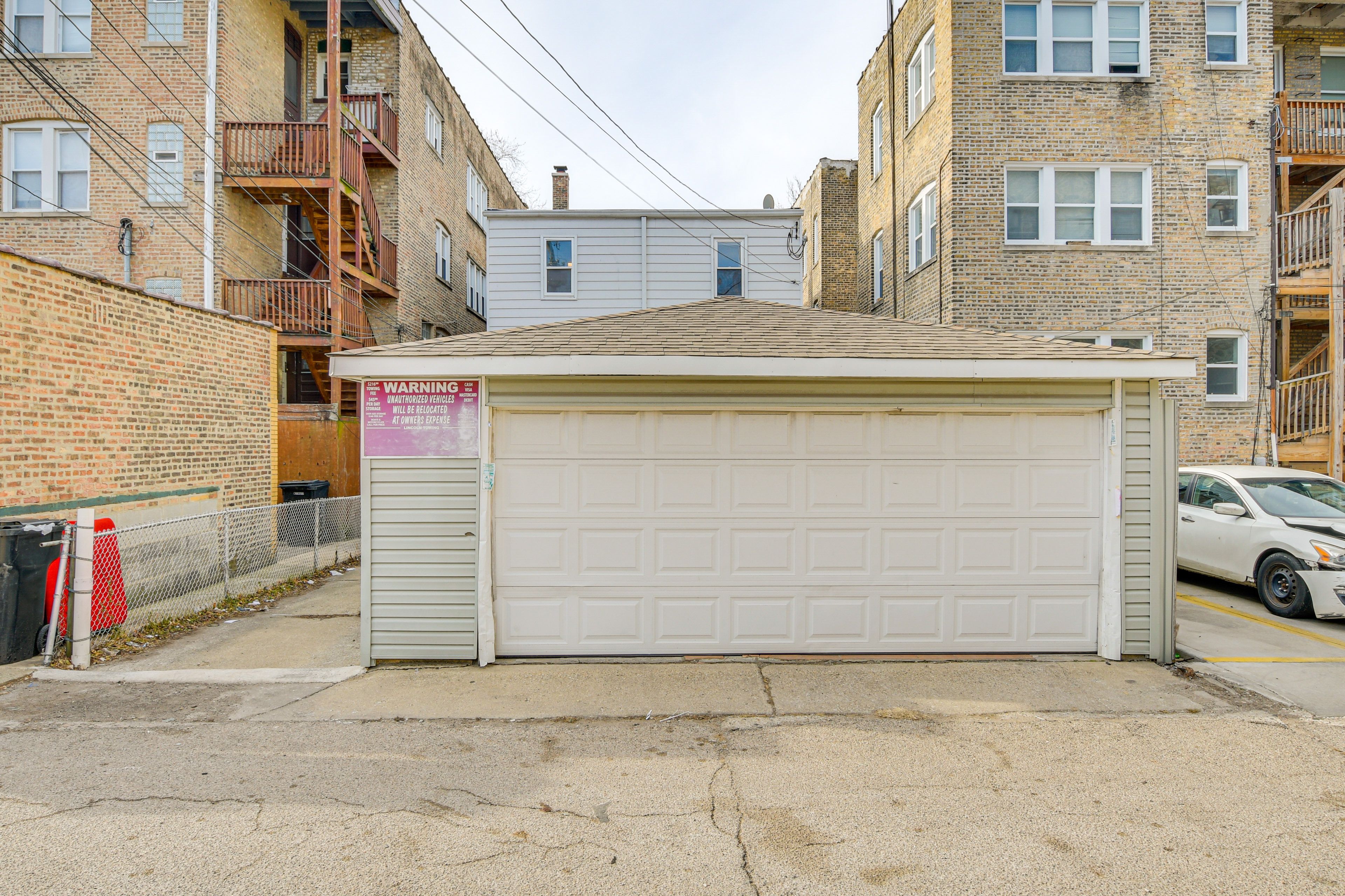 Parking | Shared Garage (1 Vehicle) | Free Street Parking