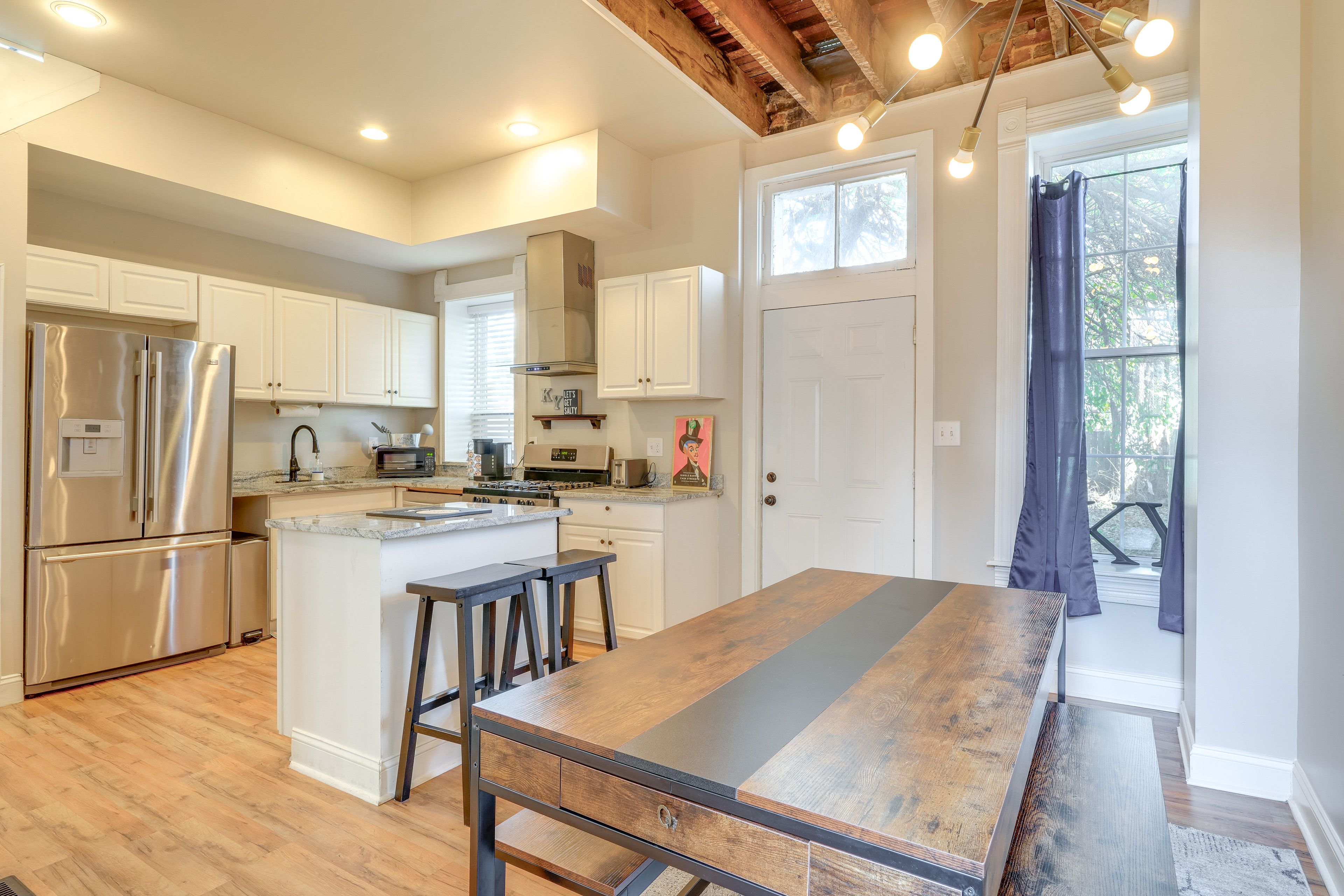 Kitchen & Dining Area | 1st Floor | 2-Story Home