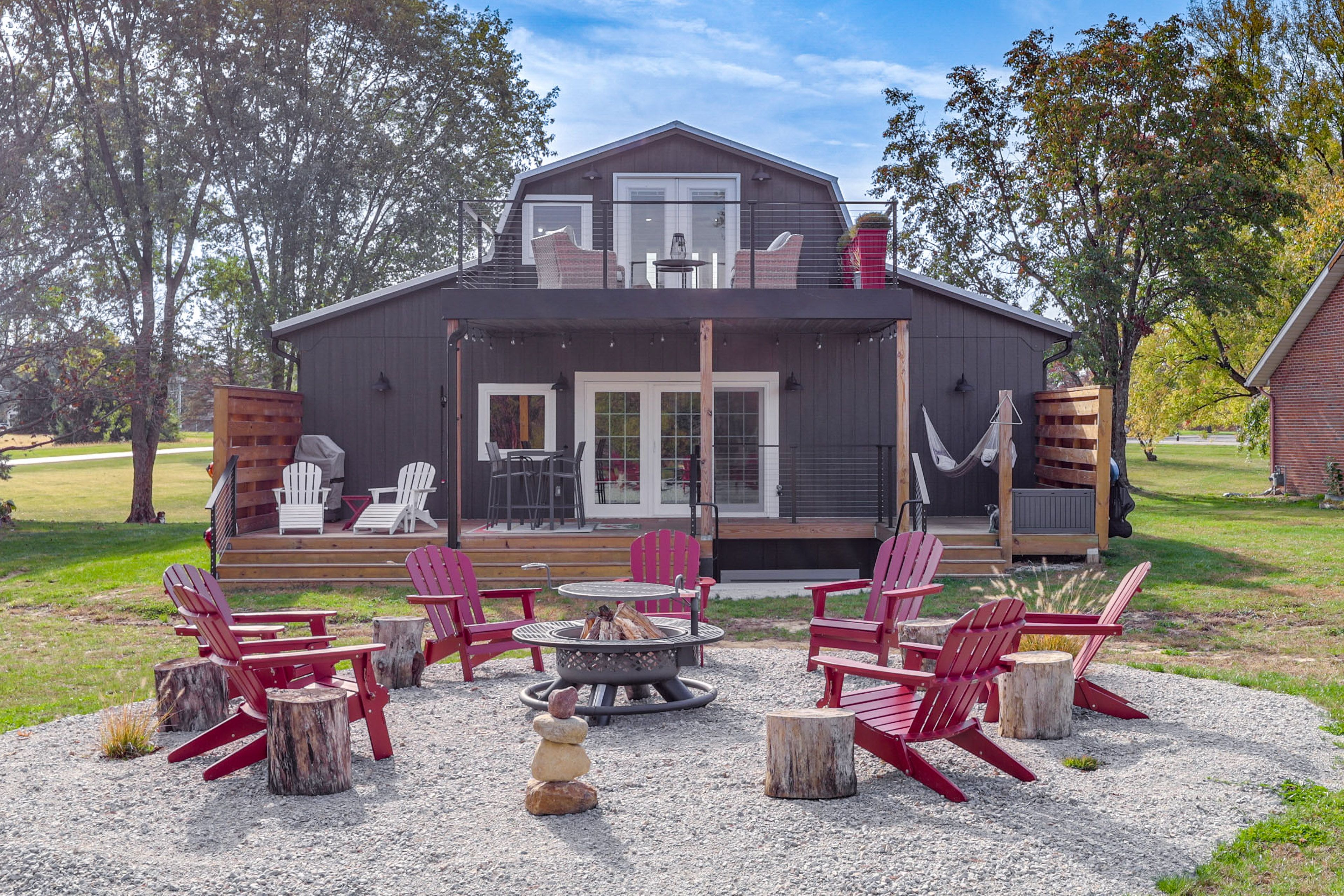 Large Yard Area | 3 Kayaks Provided | Fire Pit