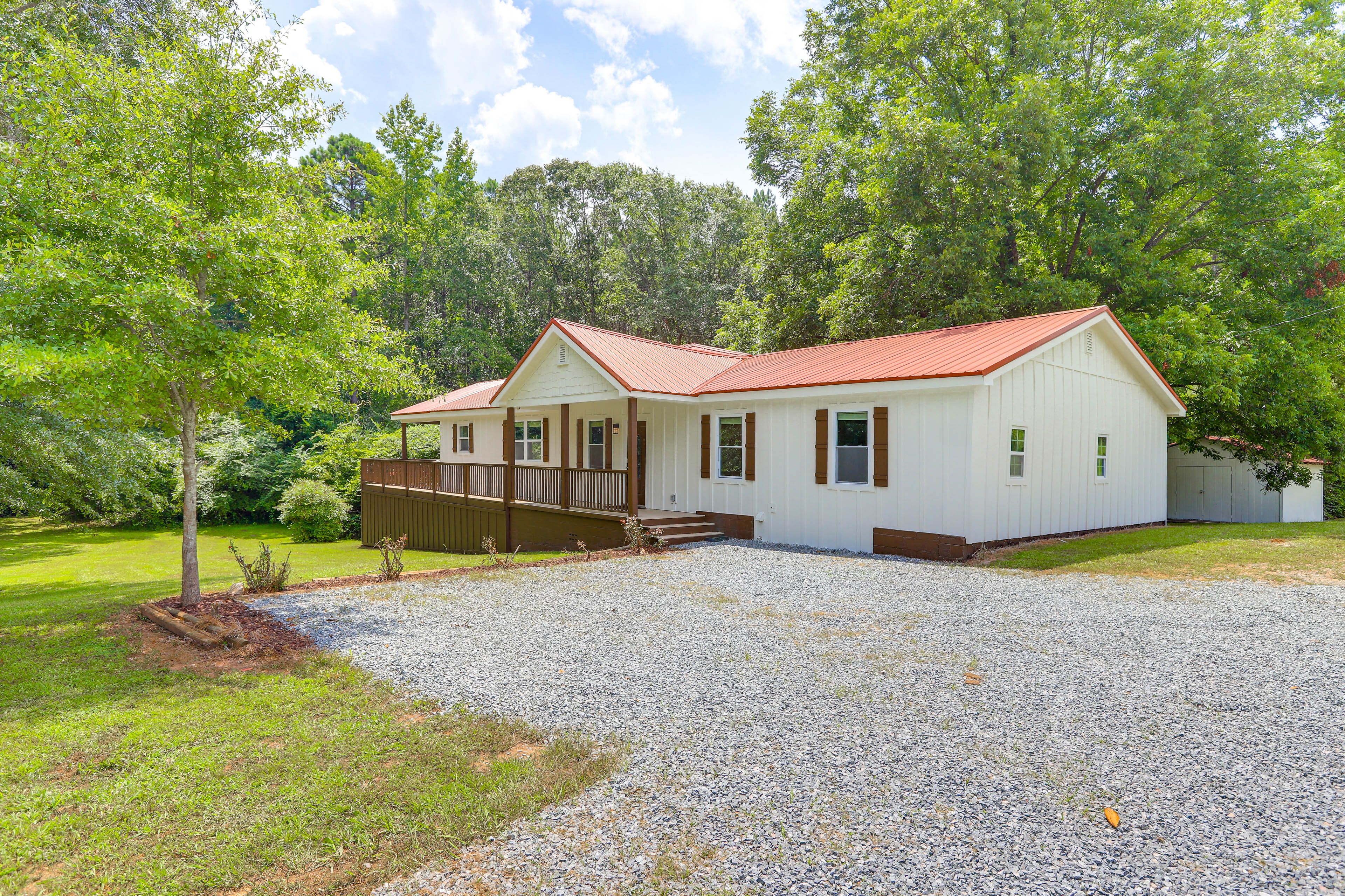 Parking | Driveway (2 Vehicles) | No Street Parking | RV/Trailer Parking Allowed