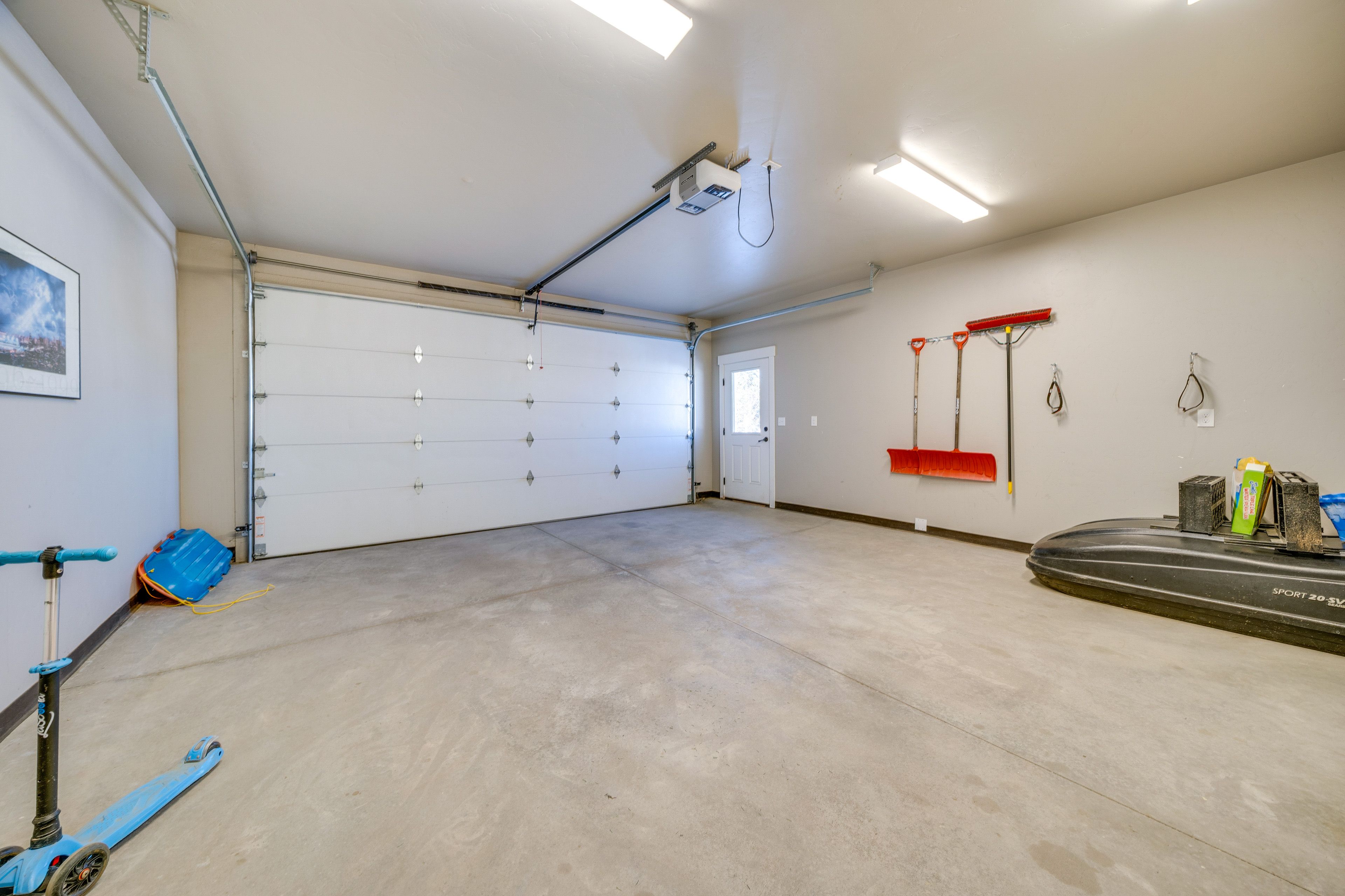 Parking | Heated Garage (2 Vehicles)