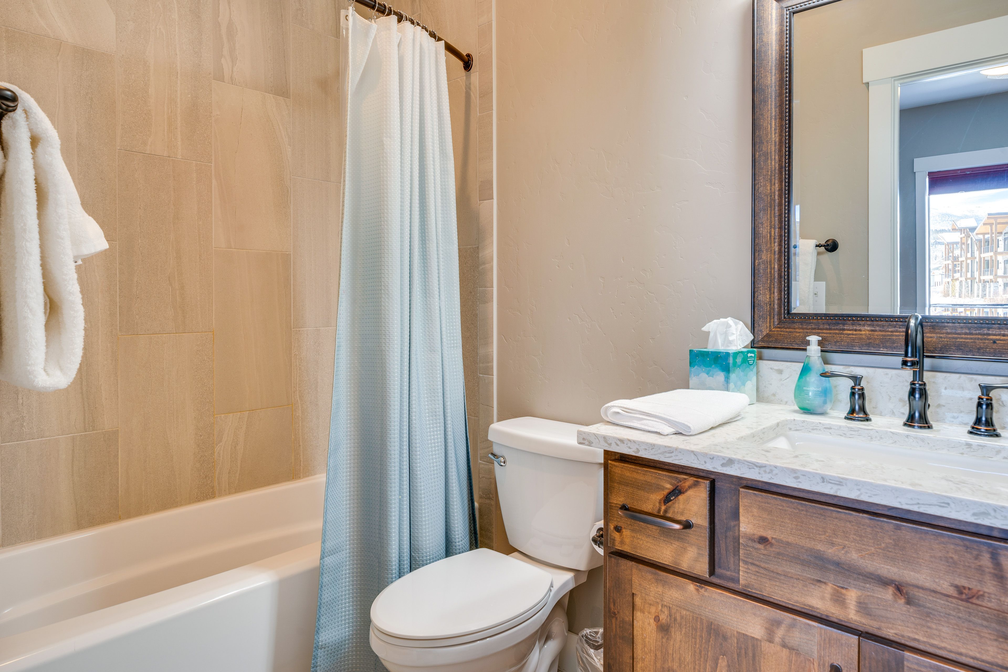 En-Suite Bathroom | Basement Level