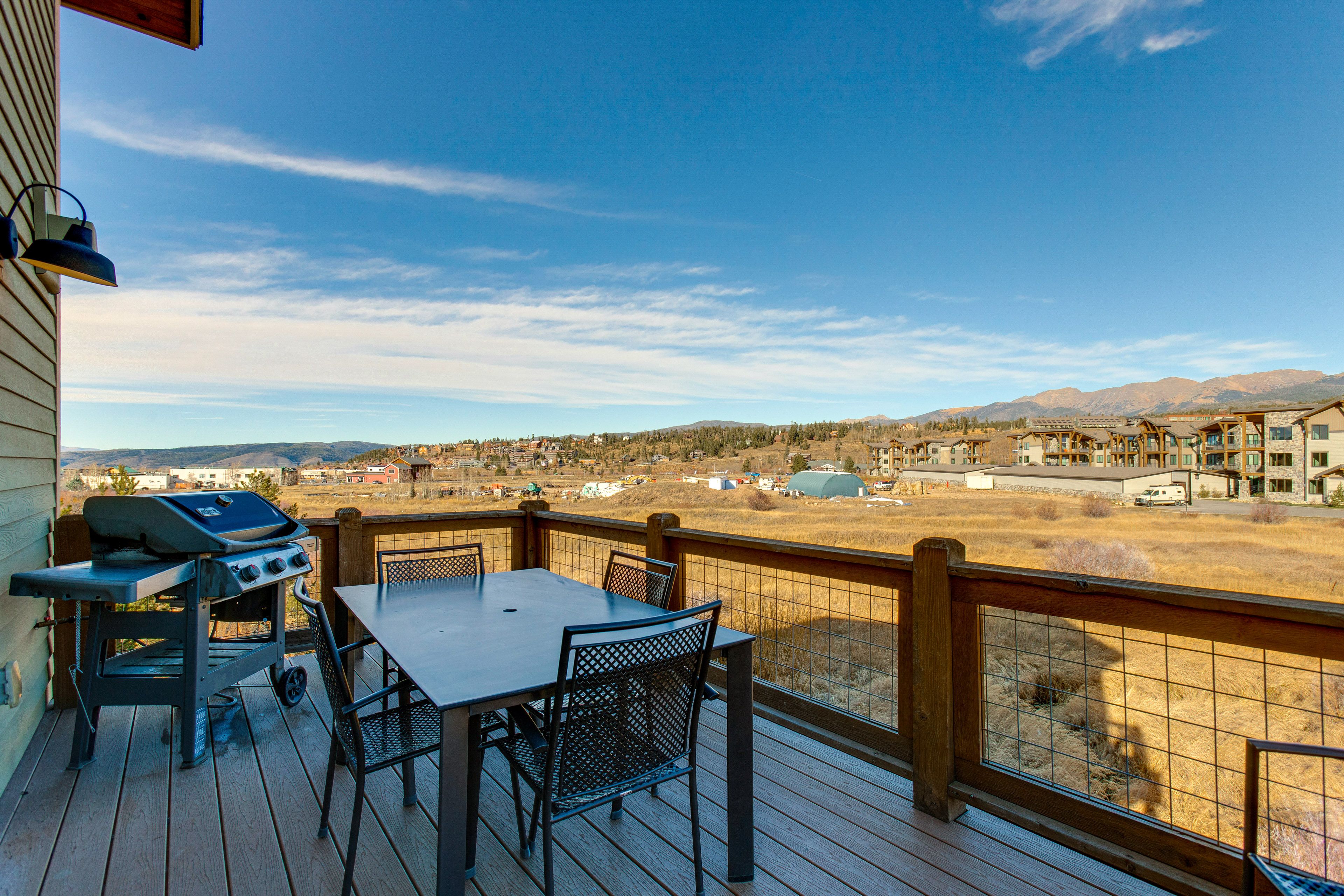 Furnished Deck | Mountain Views | Gas Grill | Outdoor Dining