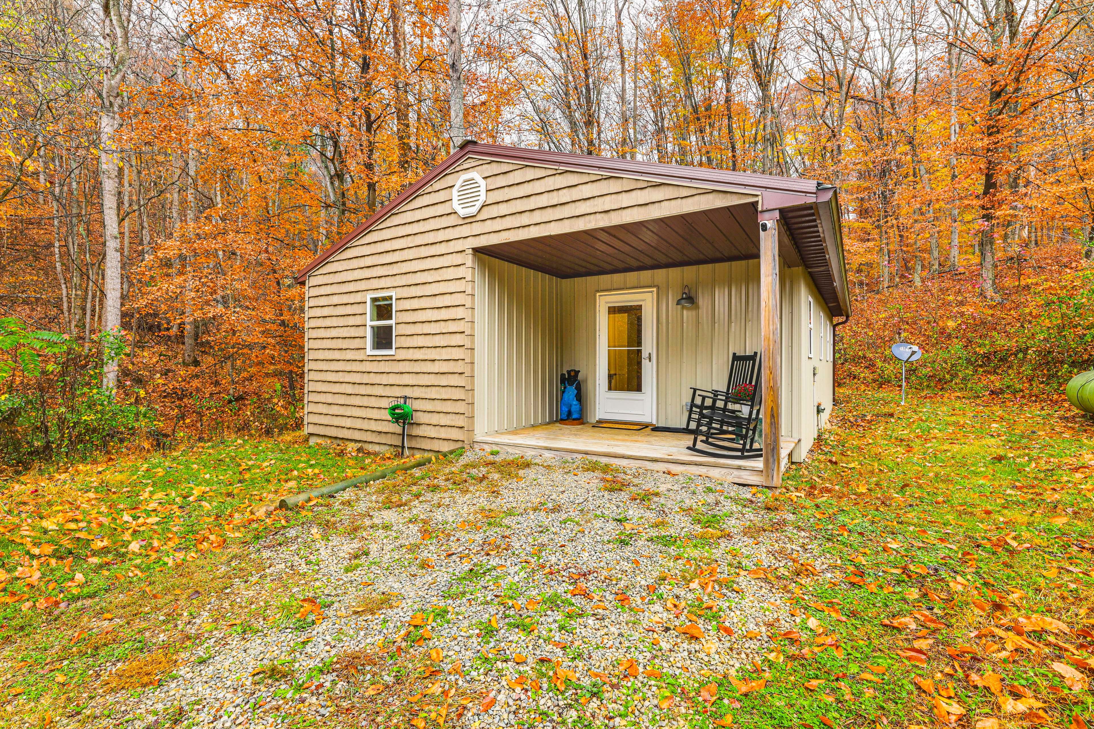 Cabin Exterior | On-Site Wildlife Viewing