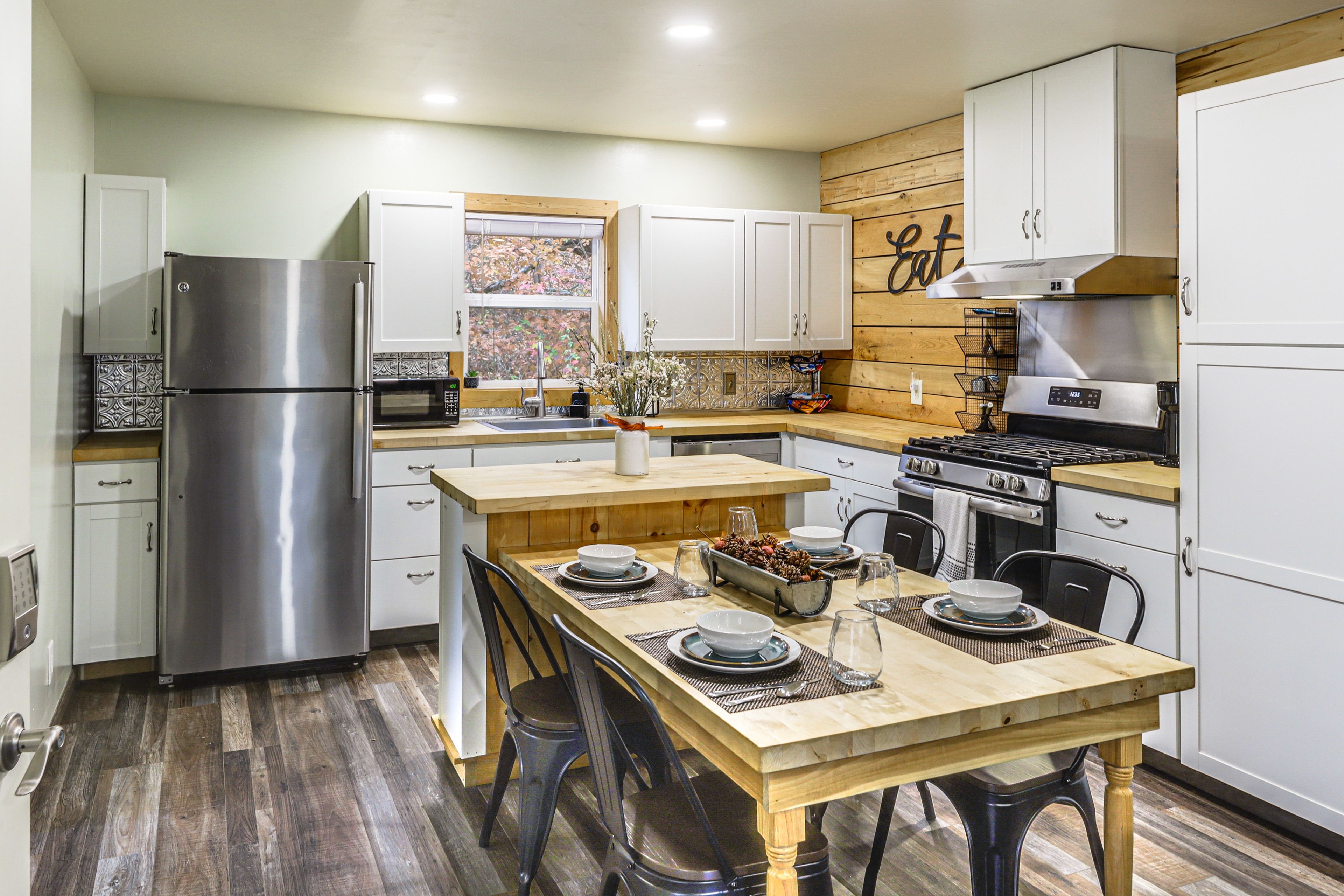 Kitchen | Dining
