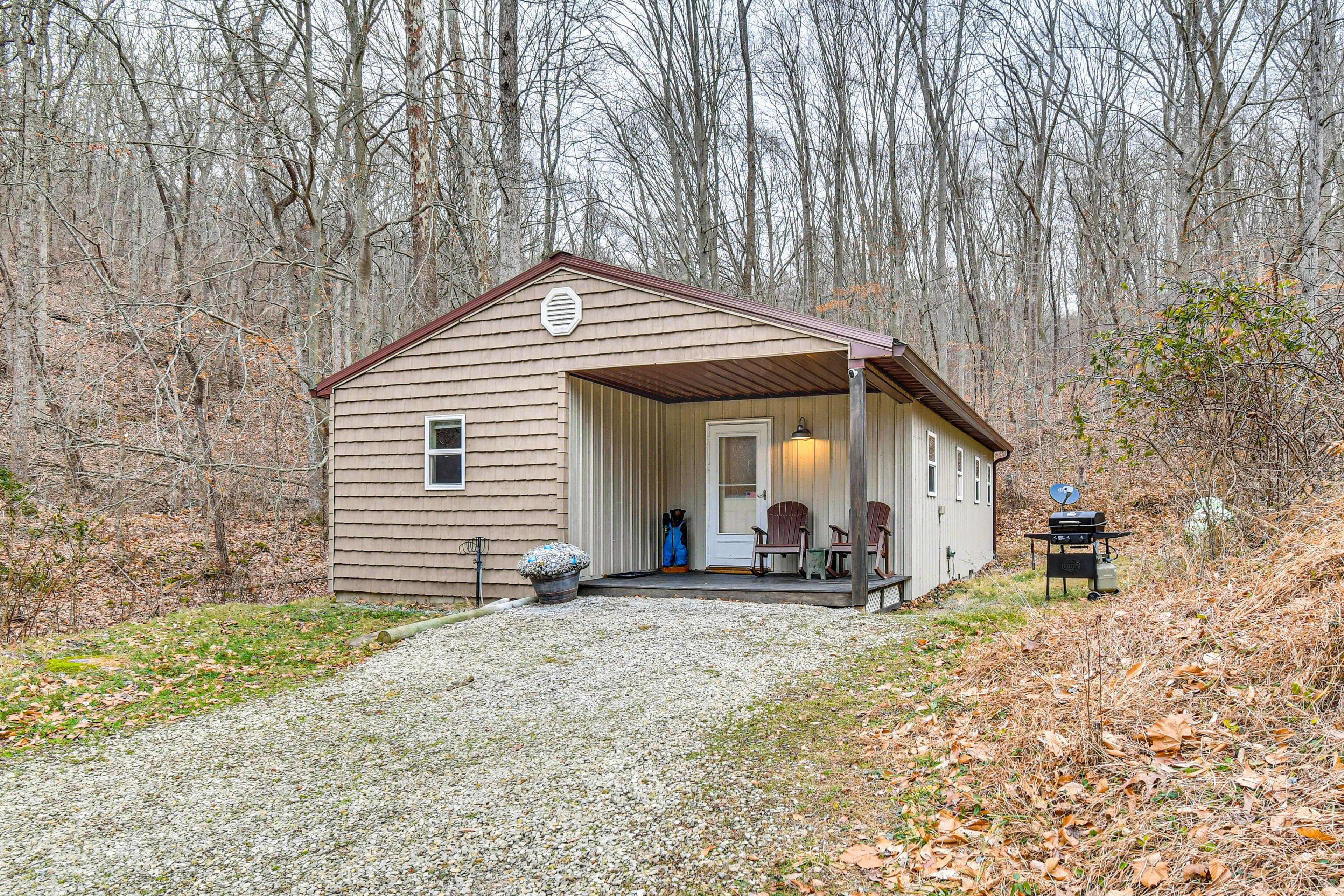 Cabin Exterior | On-Site Wildlife Viewing