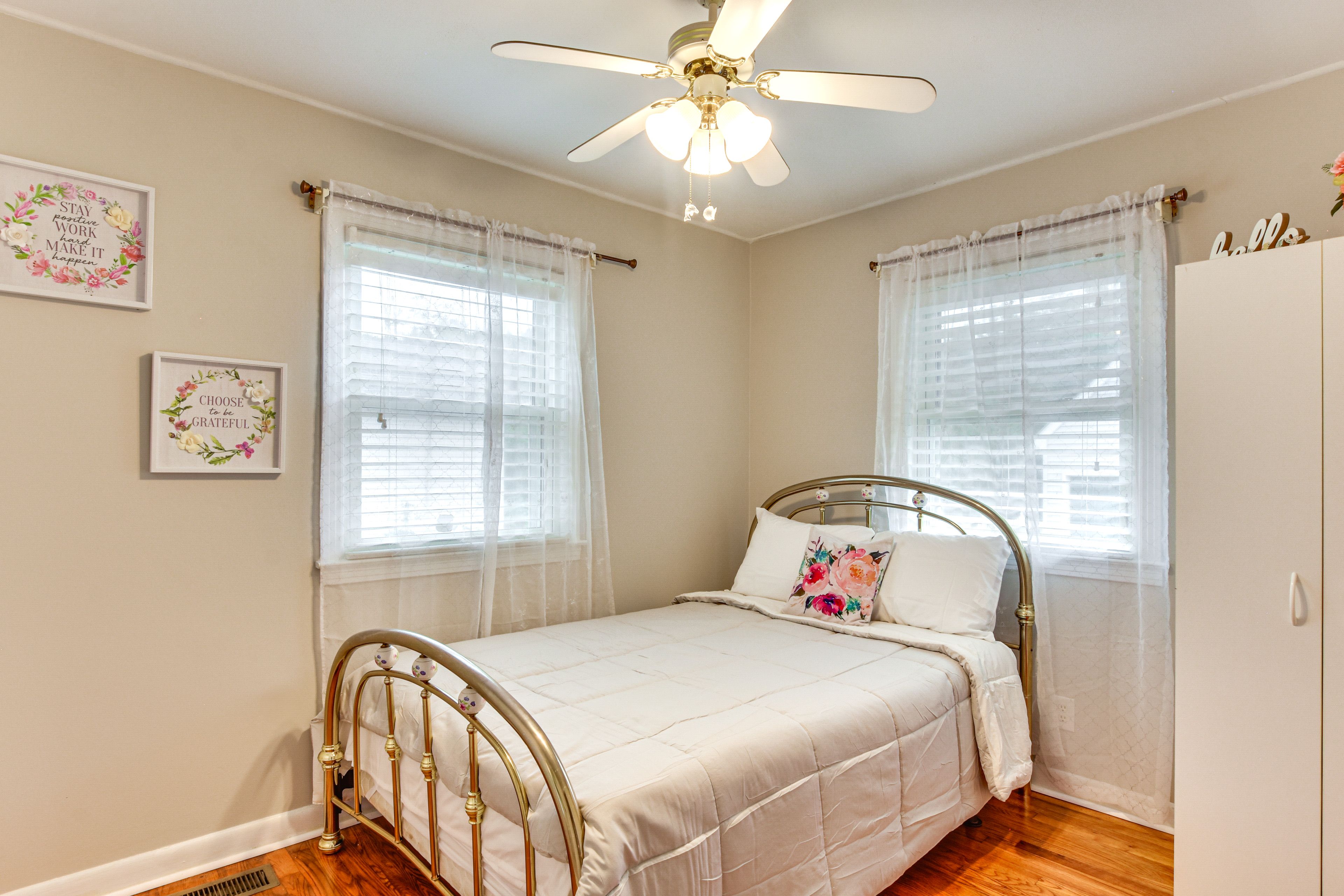 Bedroom 2 | Queen Bed