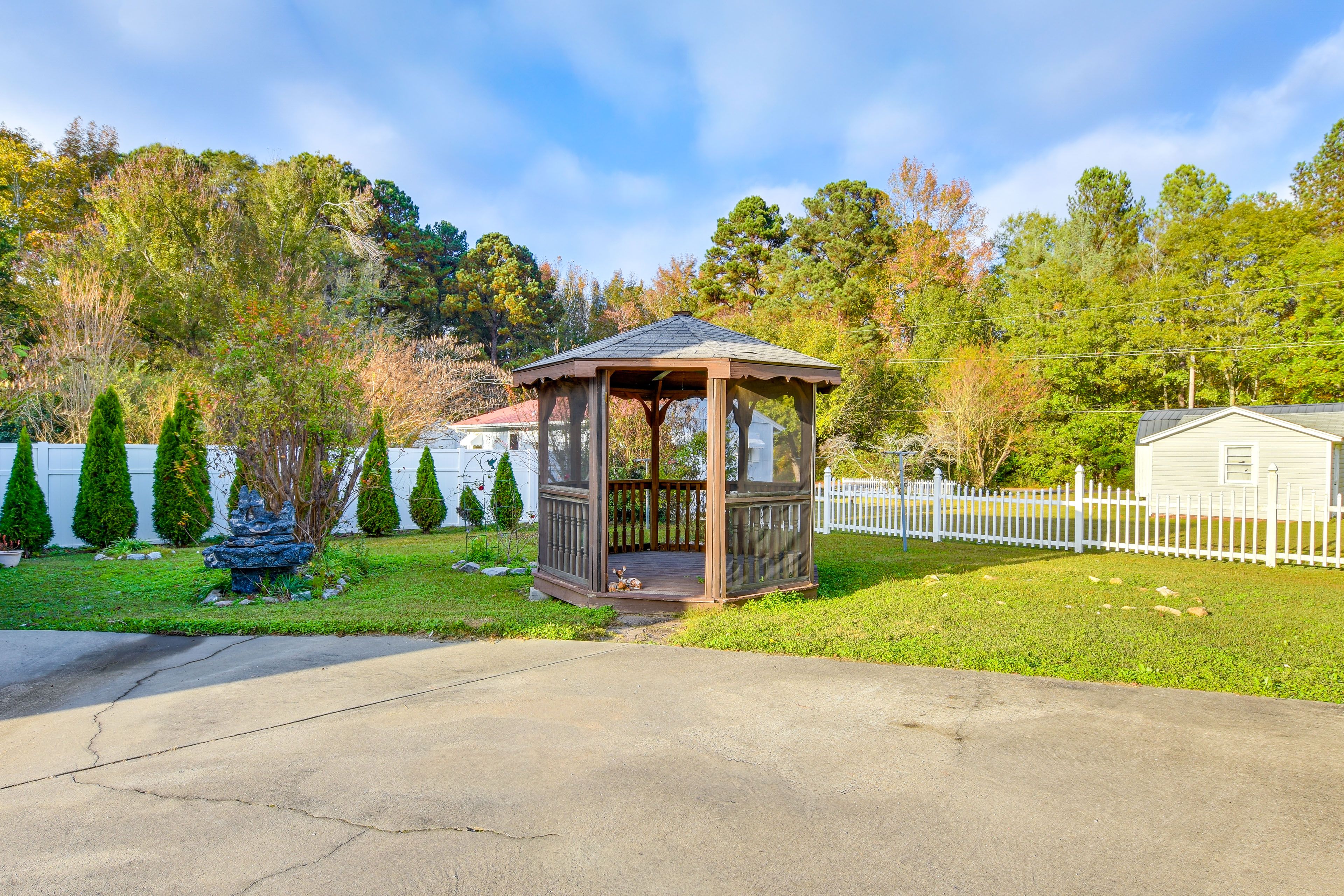 Gazebo | Private Yard
