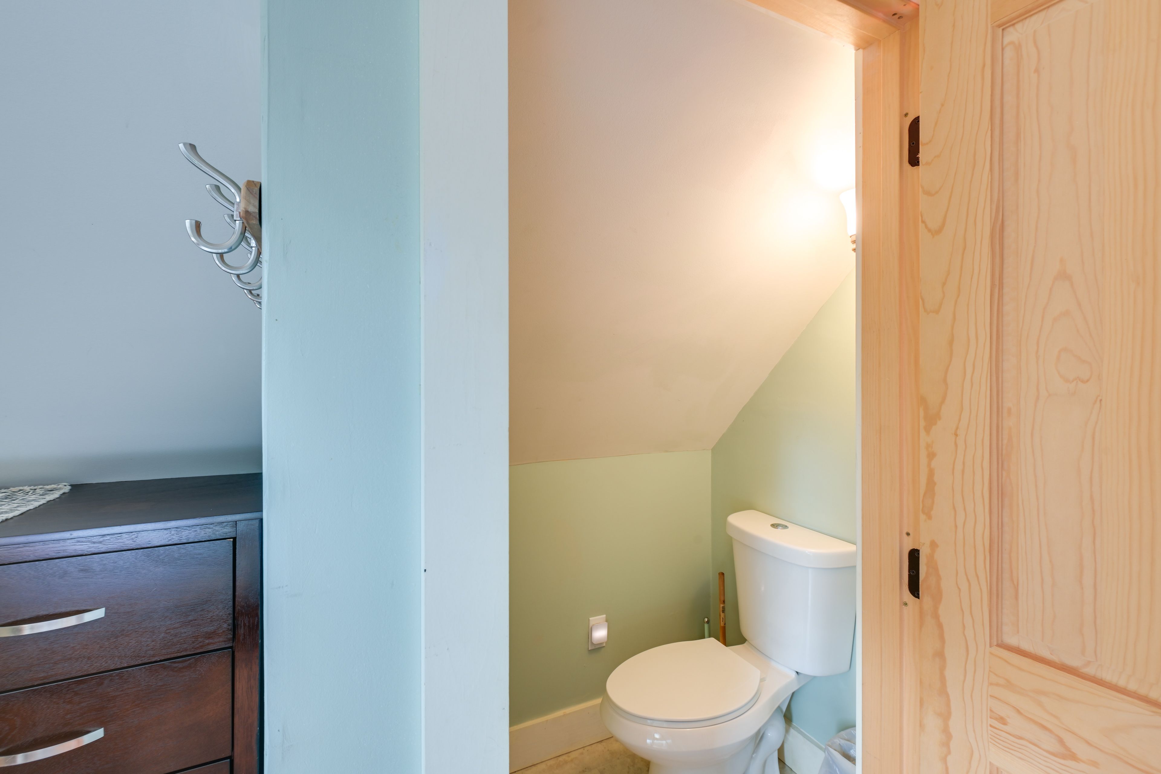 Half Bathroom | 2nd Floor