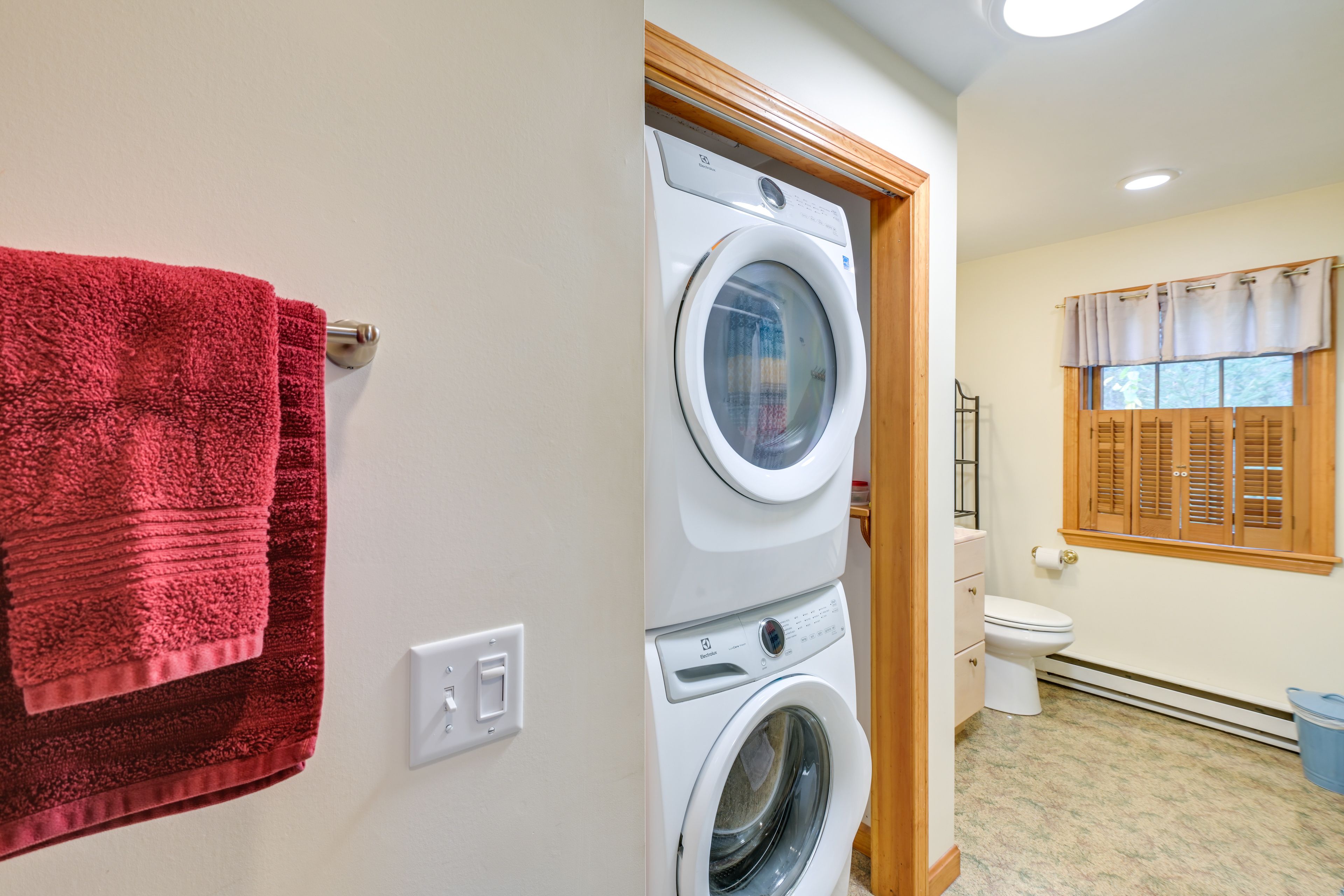 En-Suite Bathroom | 1st Floor | Washer & Dryer