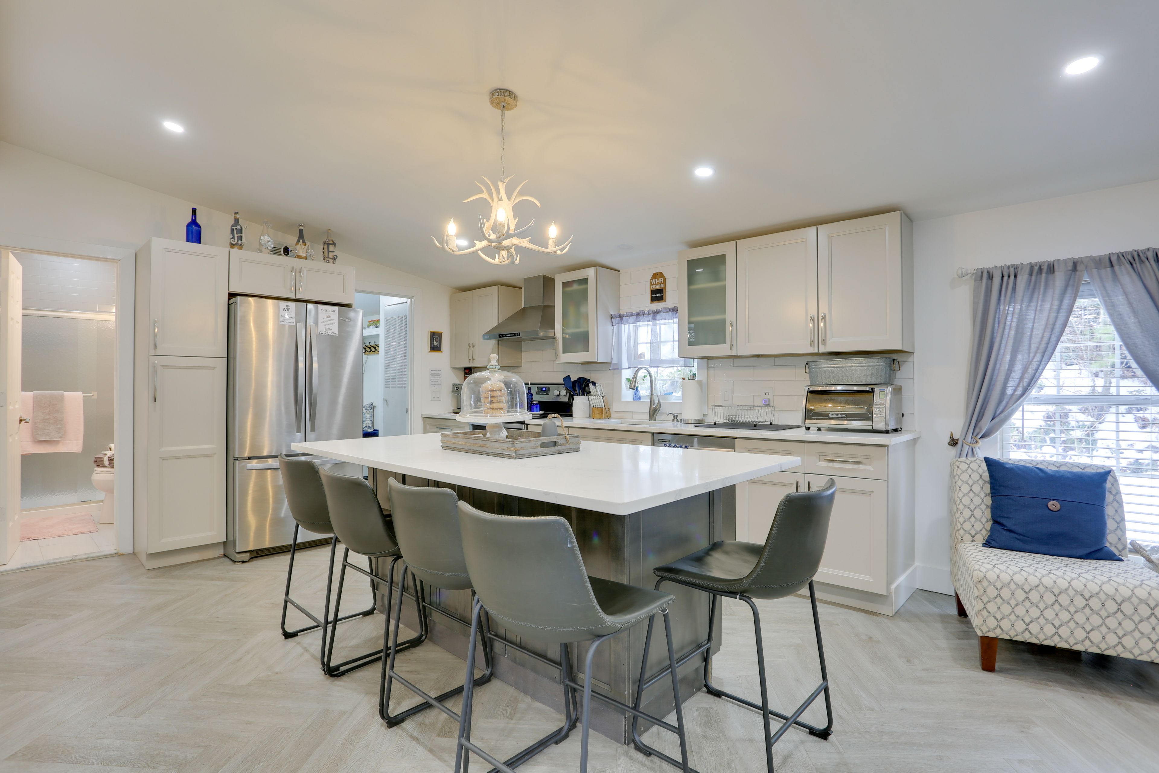 Kitchen | Granite Countertops | Stainless Steel Sink