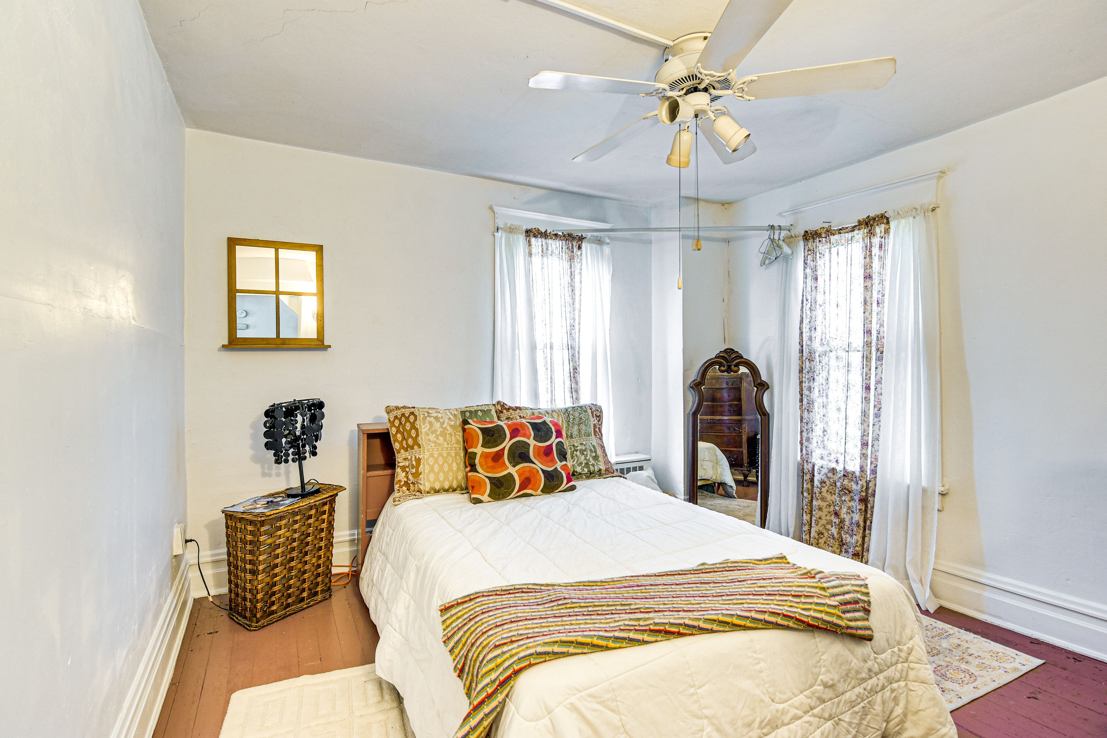 Bedroom 2 | Full Bed | 2nd Floor