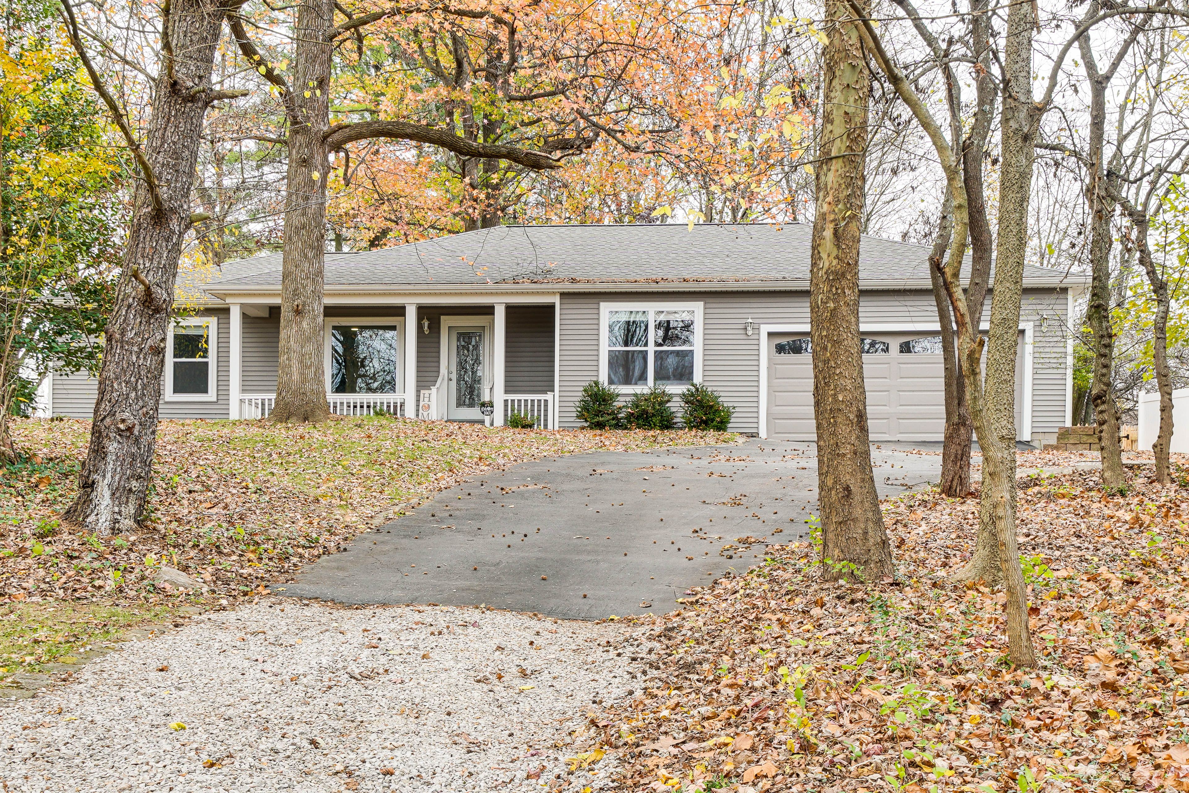 Home Exterior | Gas Grill | Wood-Burning Fire Pit