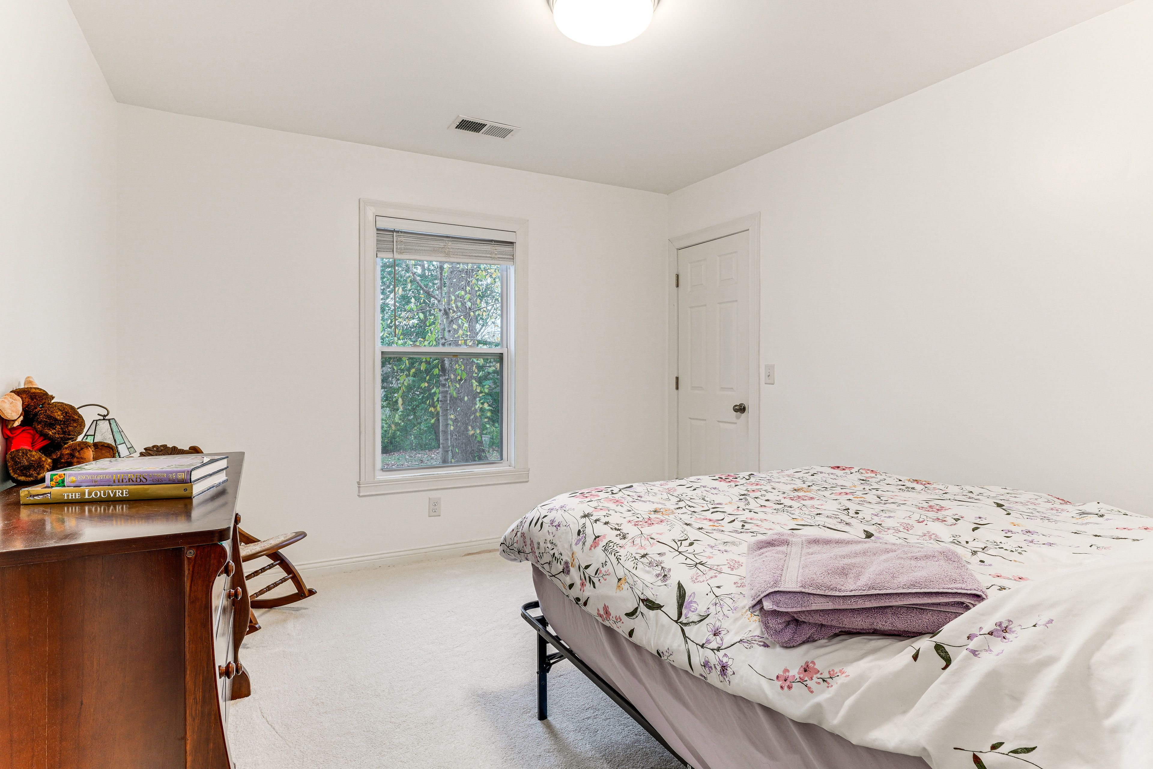 Bedroom 2 | Queen Bed | Linens Provided