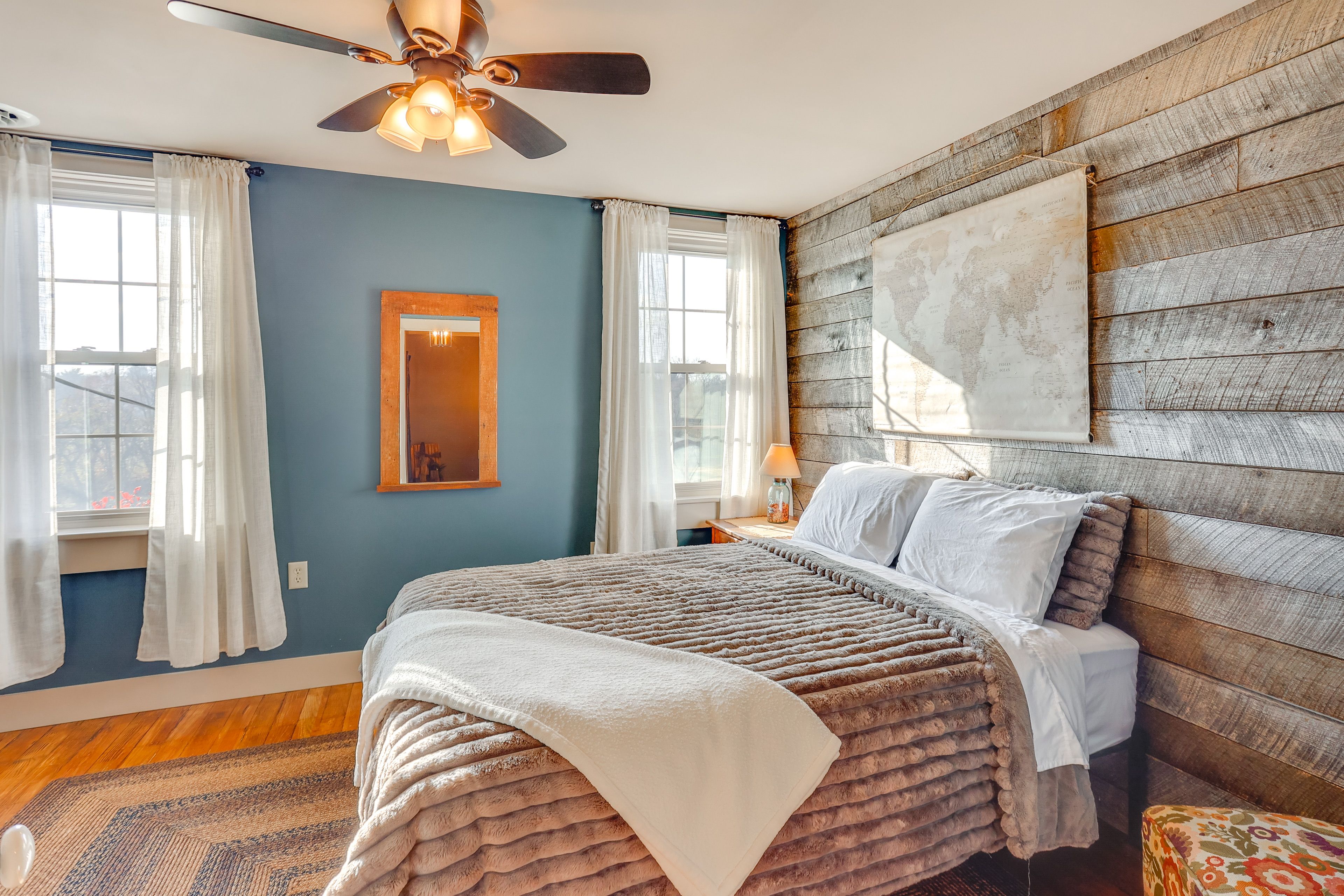 Bedroom 2 | 2nd Floor | Queen Bed | Laptop-Friendly Workspace