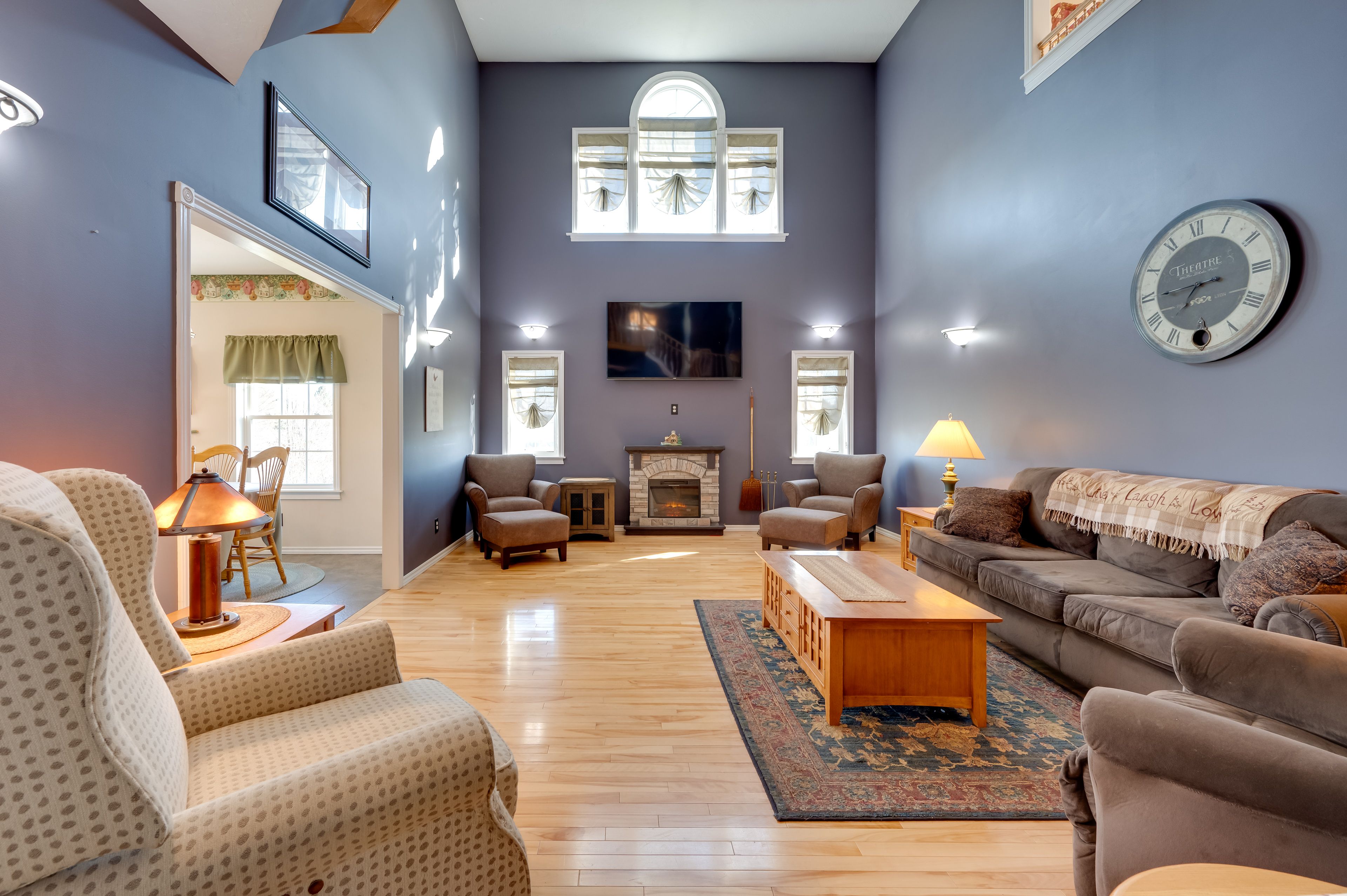 Living Room | Free WiFi | Smart TV | Electric Fireplace | 1st Floor