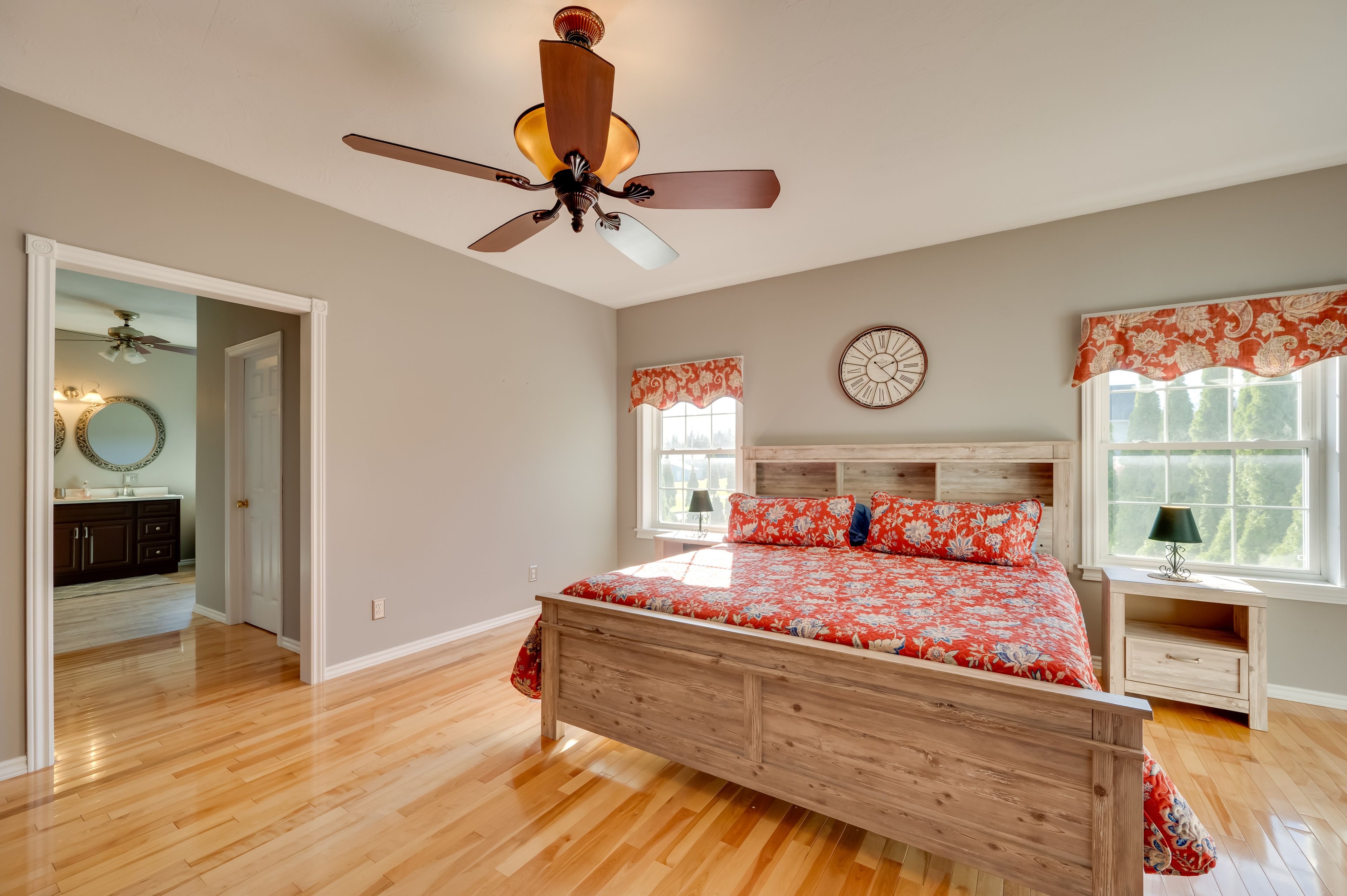 Bedroom 1 | King Bed | Linens Provided | 1st Floor