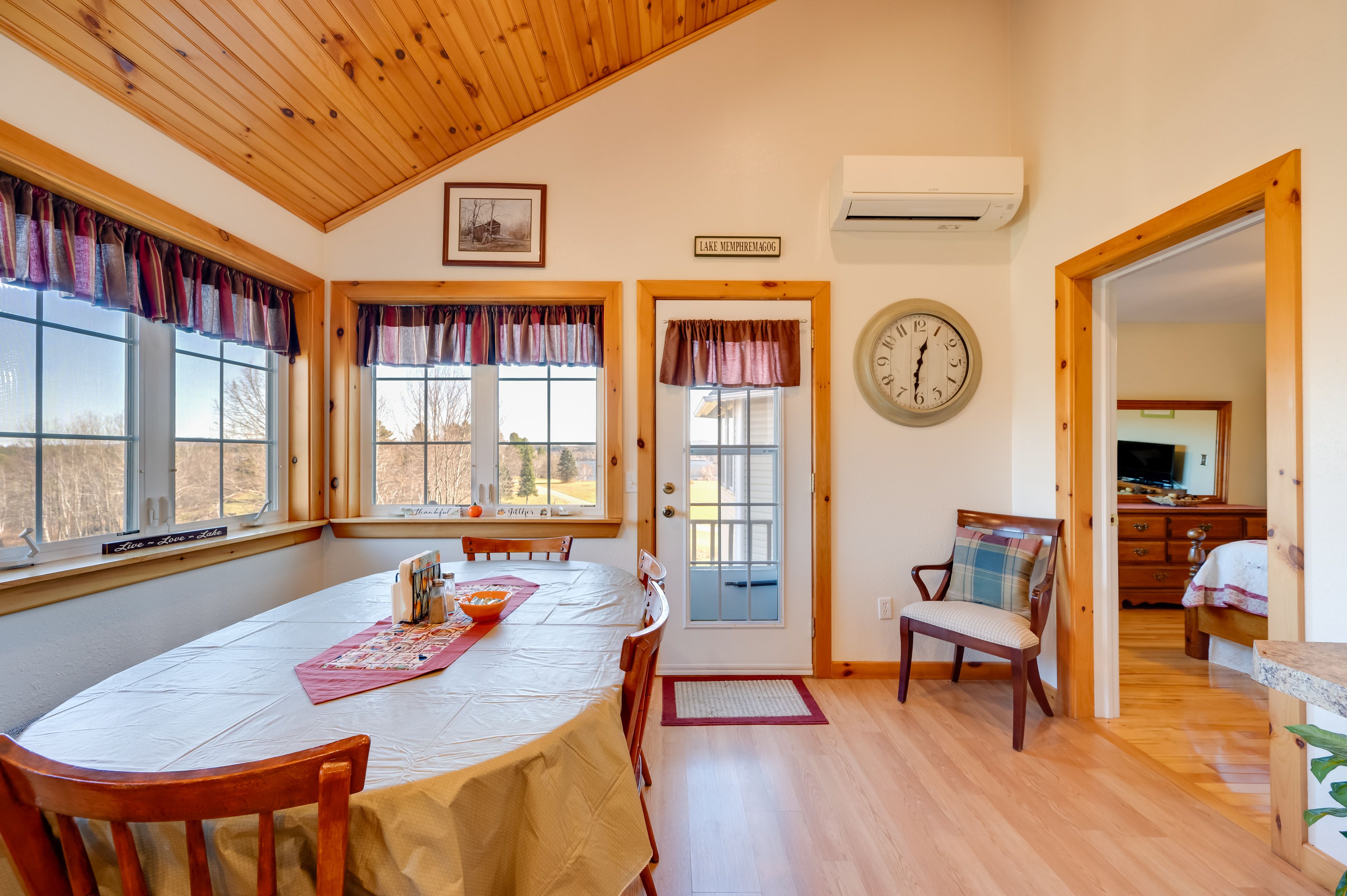 Dining Area | Balcony