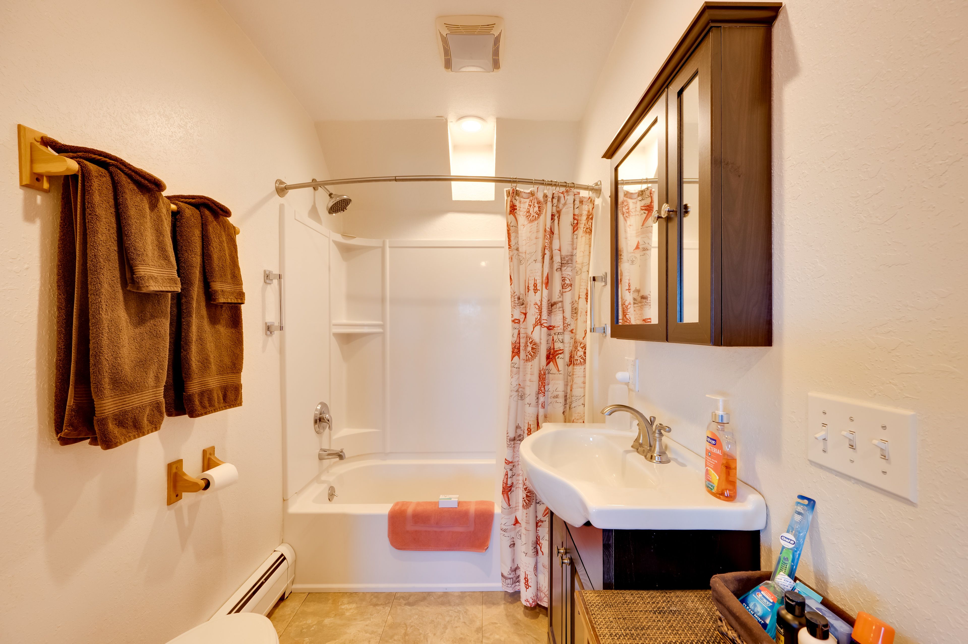 Full Bathroom