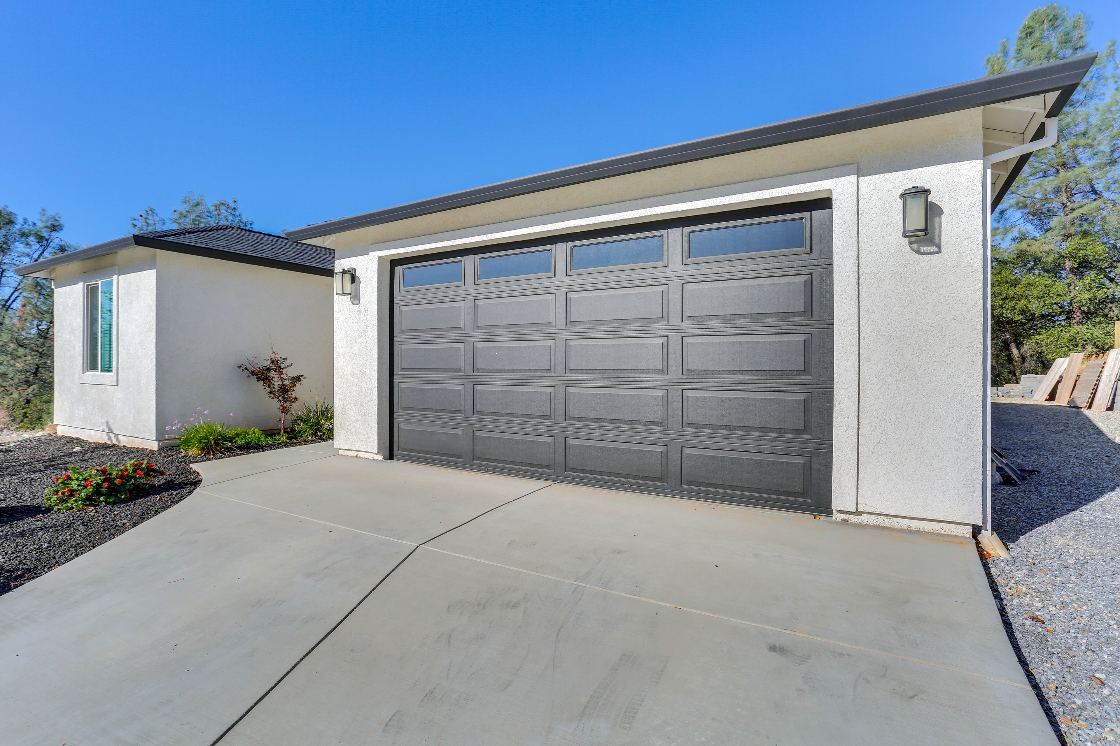 Parking | Garage (2 Vehicles) | Driveway (3 Vehicles) | RV/Trailer Parking