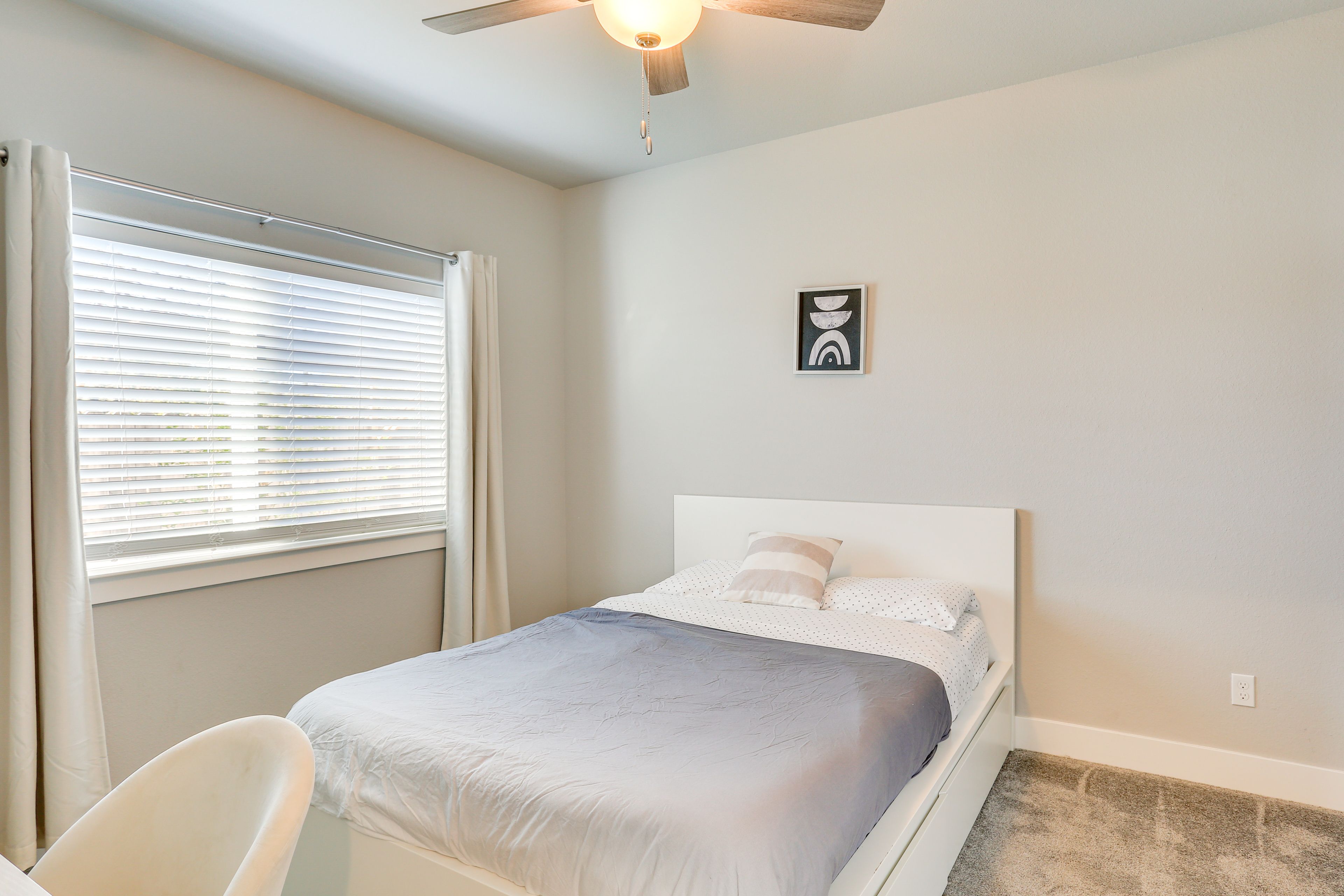 Bedroom 3 | Queen Bed | Laptop-Friendly Workspace | Smart TV