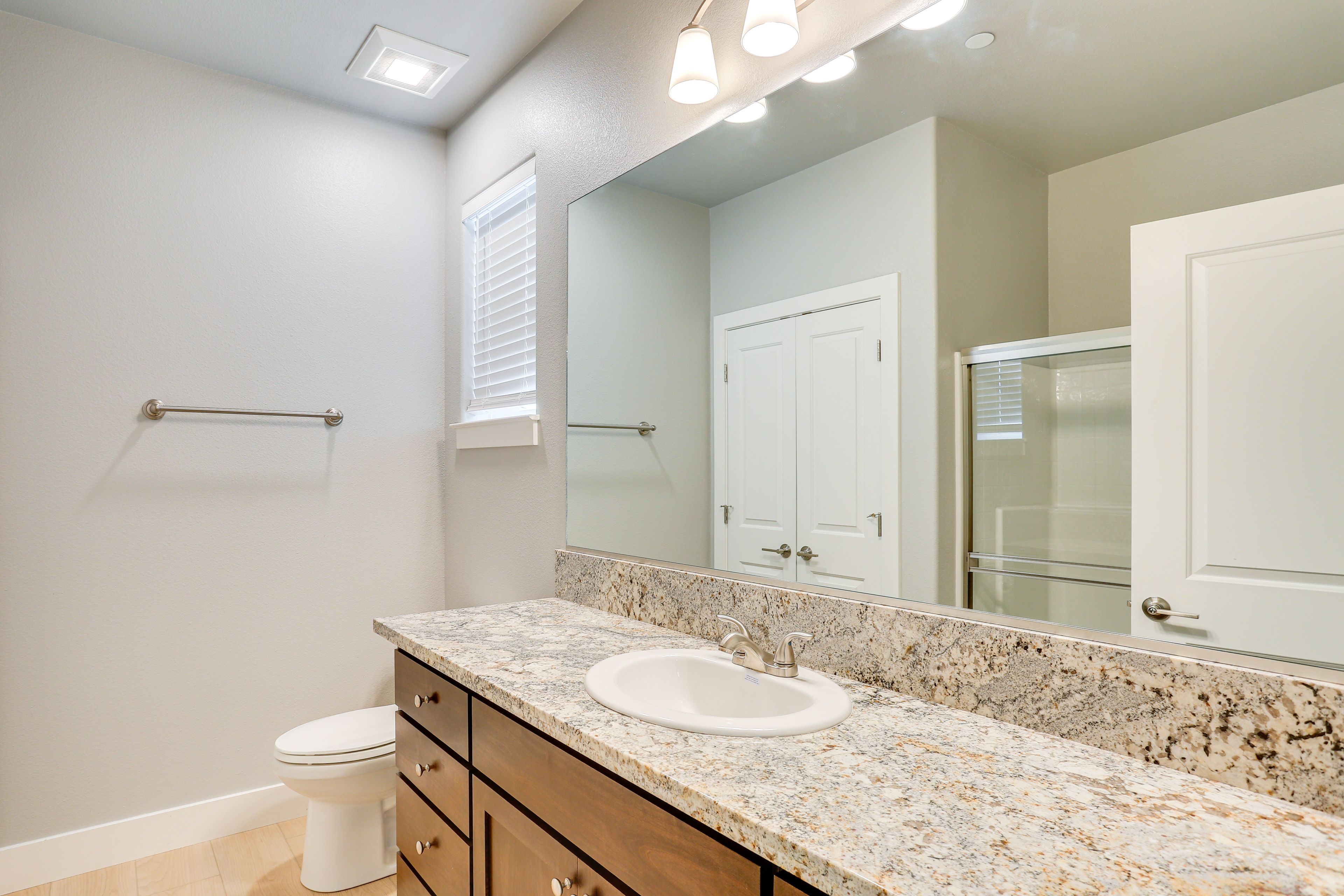 En-Suite Bathroom | Towels Provided