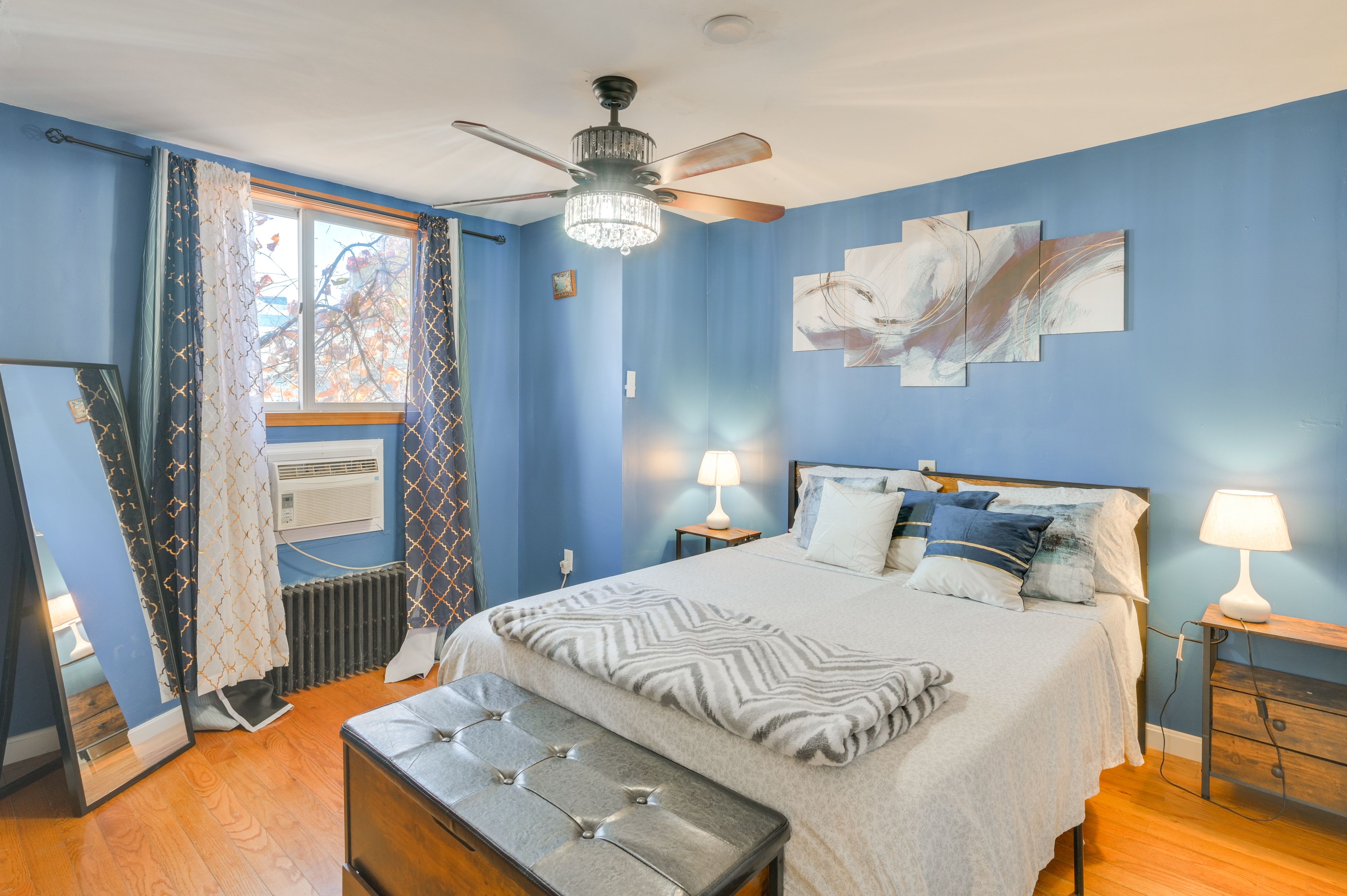 Bedroom 2 | Queen Bed