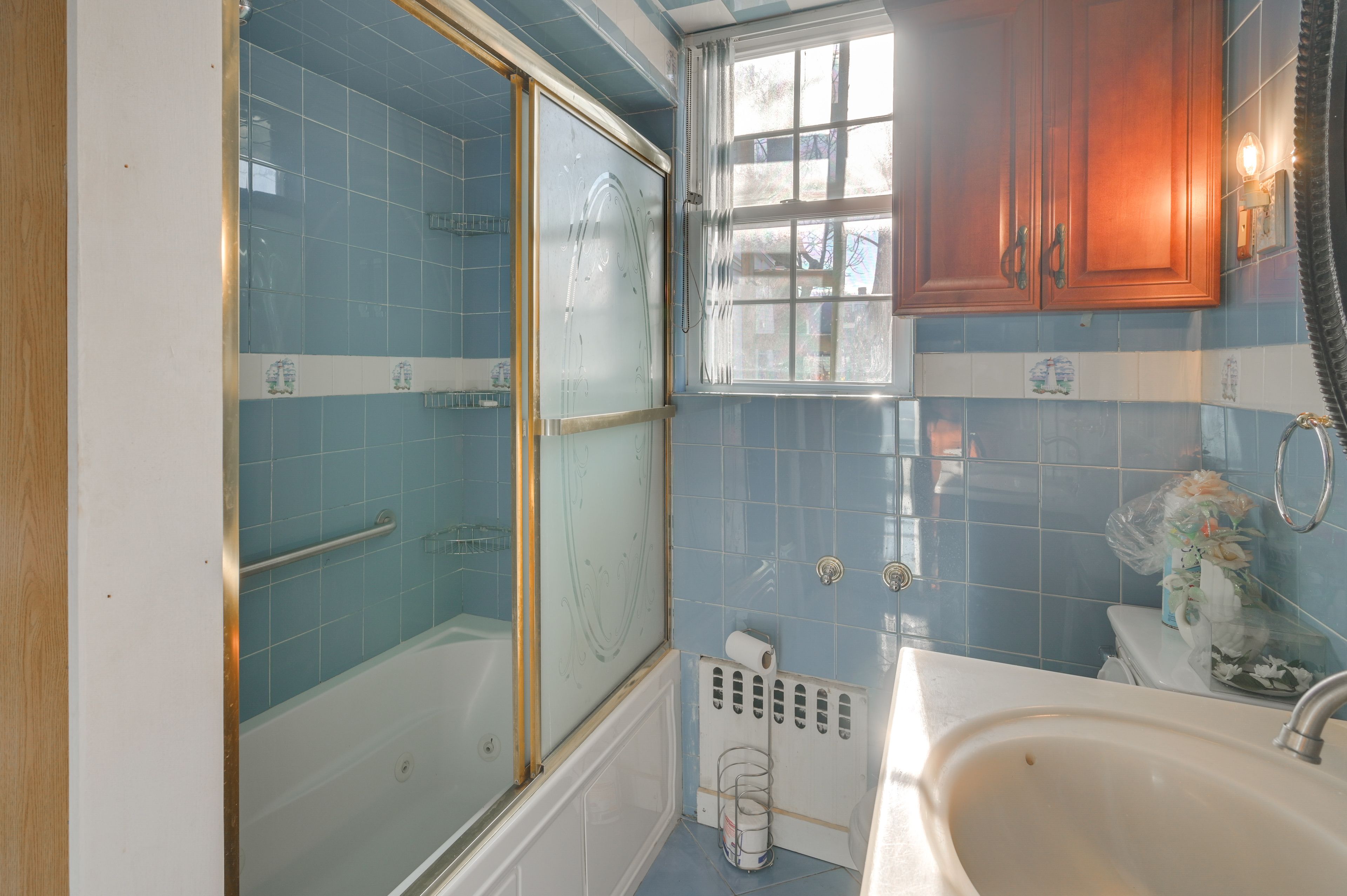 En-Suite Bathroom | Towels Provided | Hair Dryer