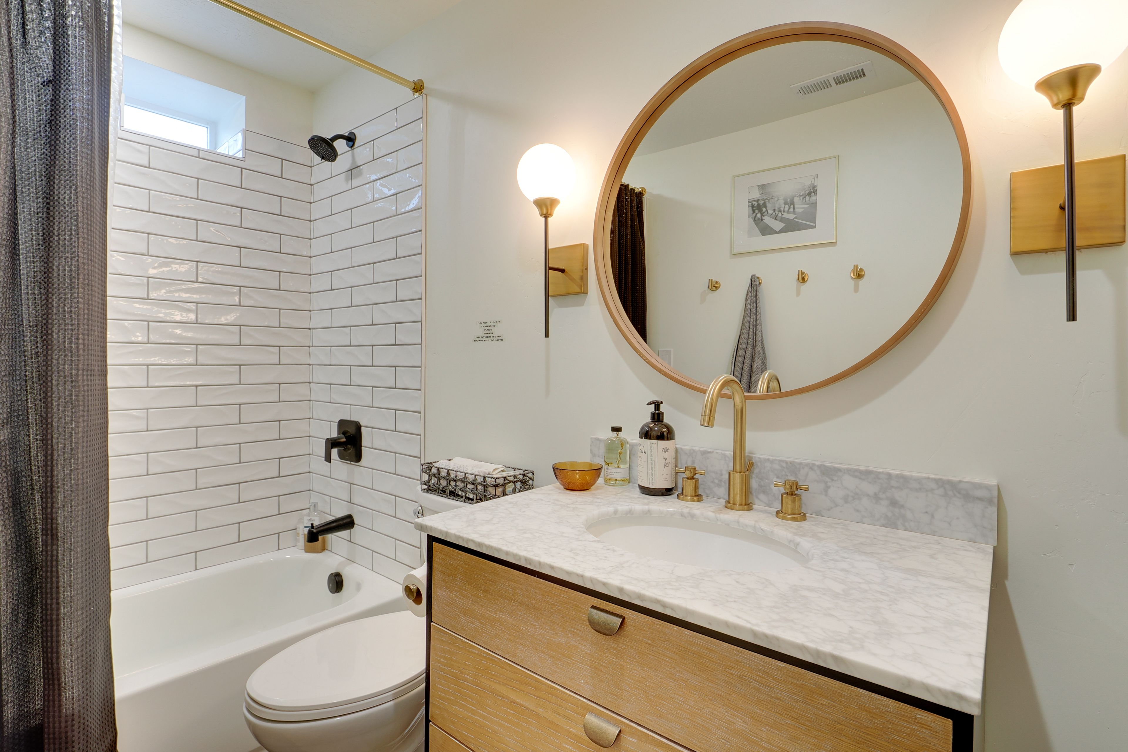 Full Bathroom