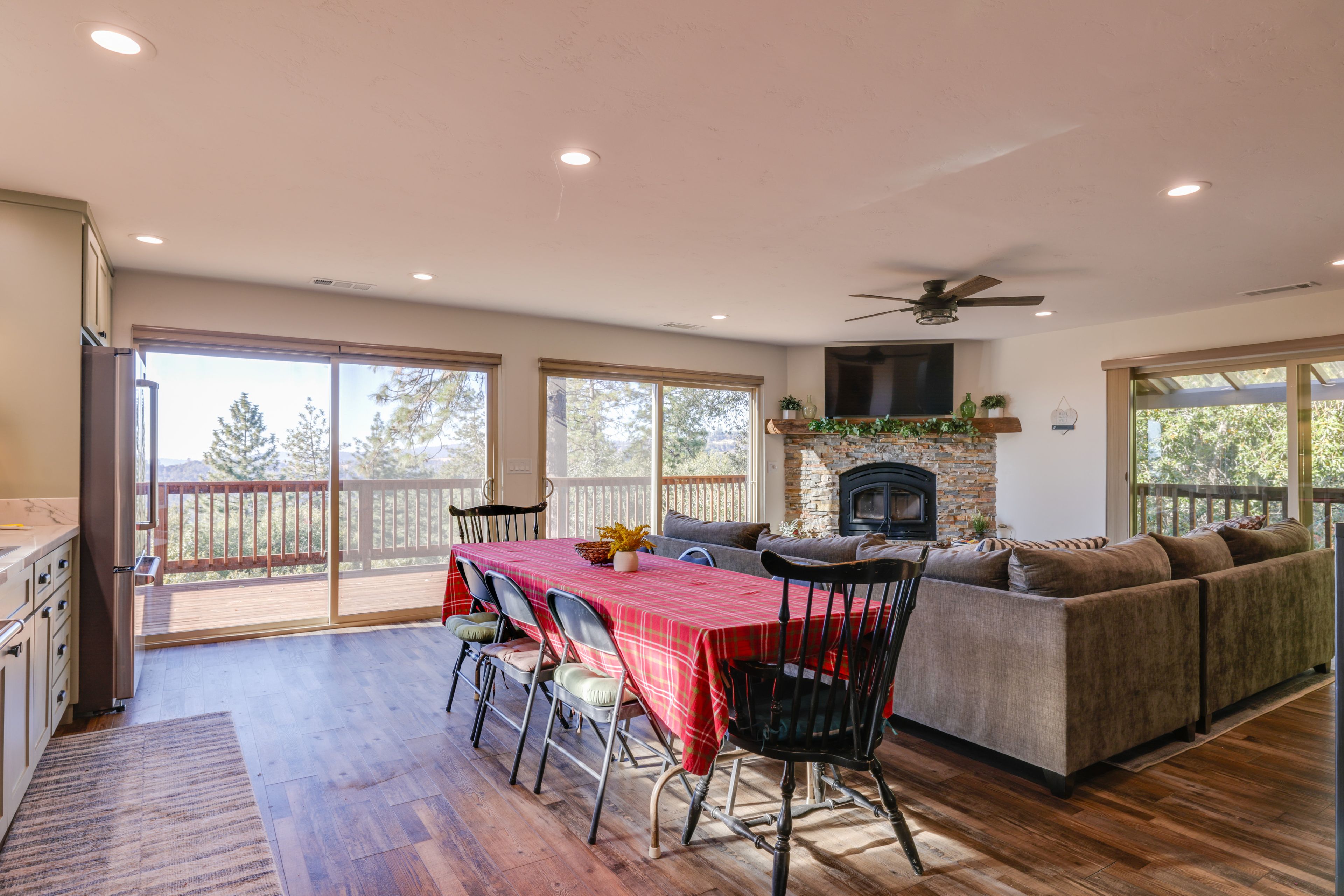 Dining Area | 1st Floor