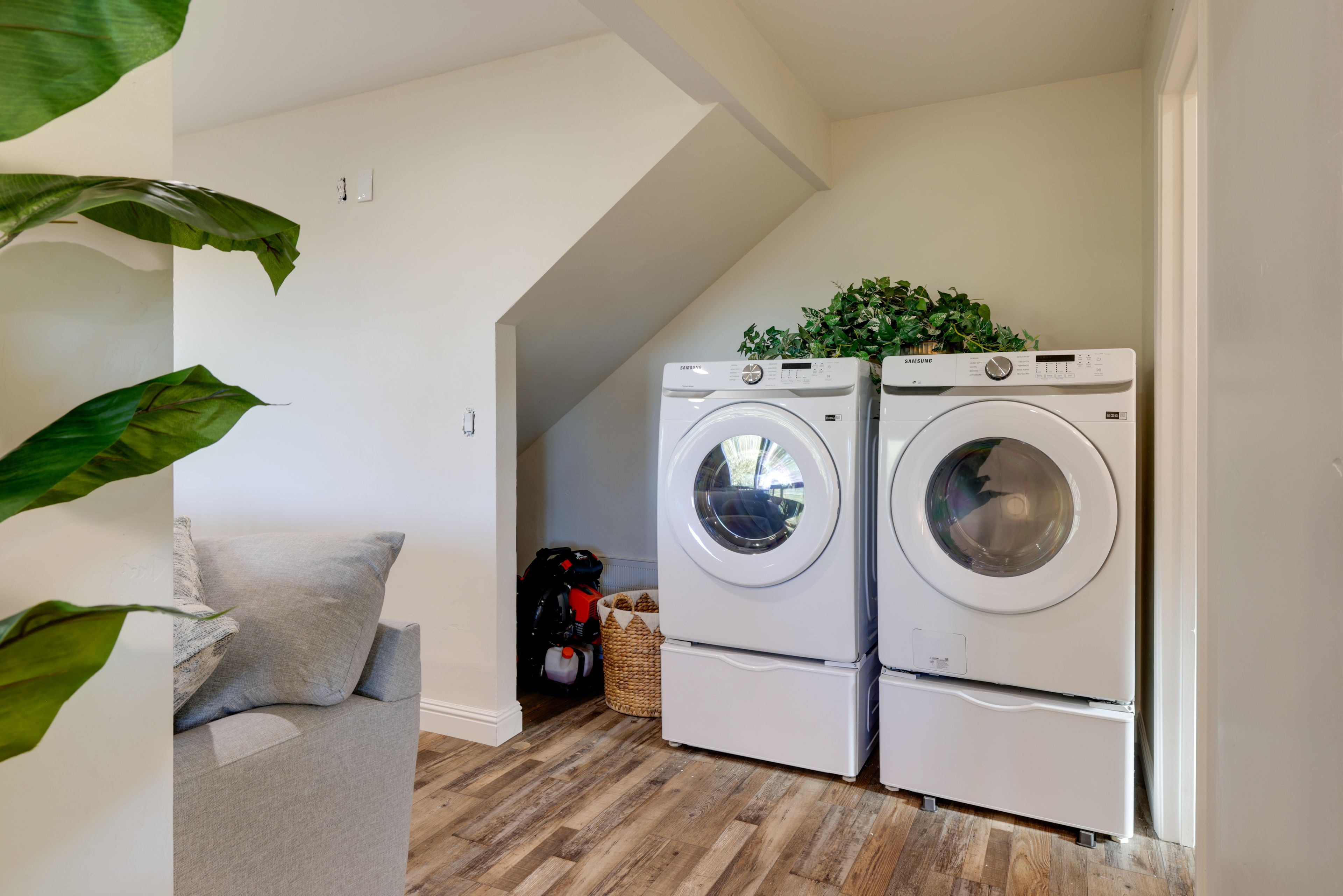 Laundry Area | Basement | Washer/Dryer | Trash Bags/Paper Towels