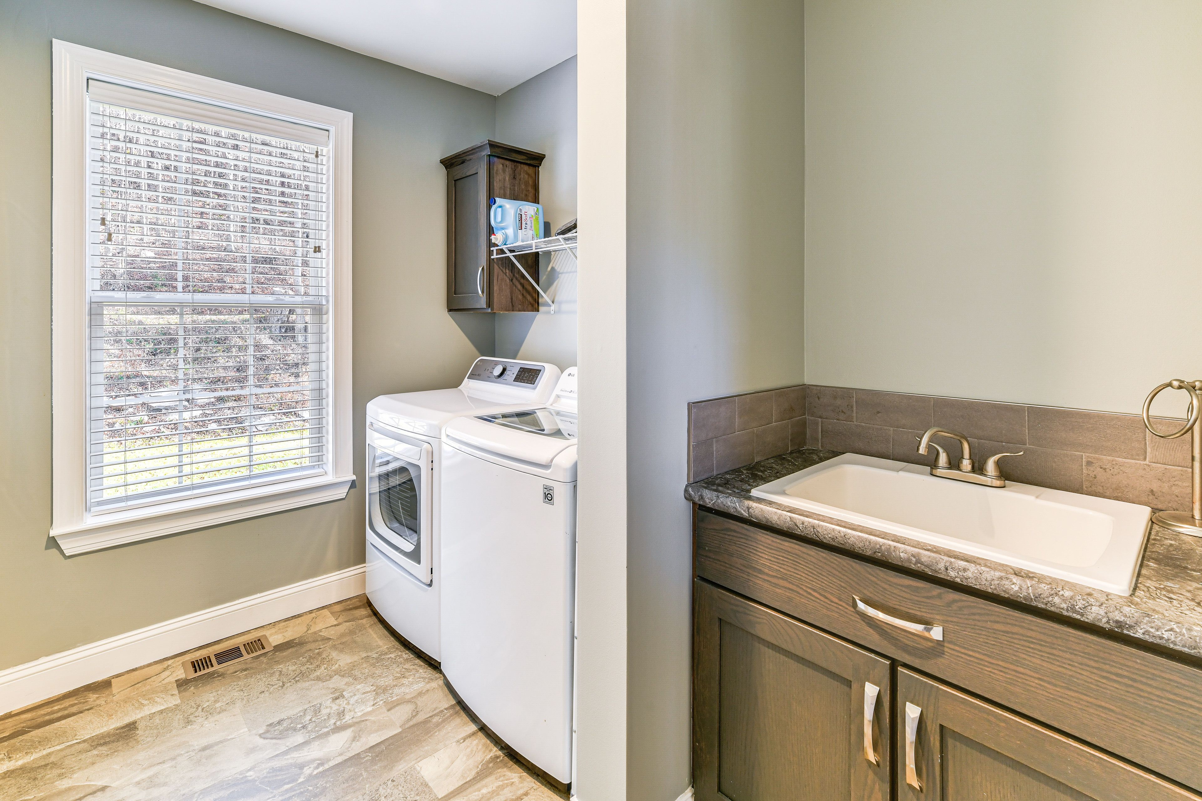 Laundry | Detergent Provided | Main Floor