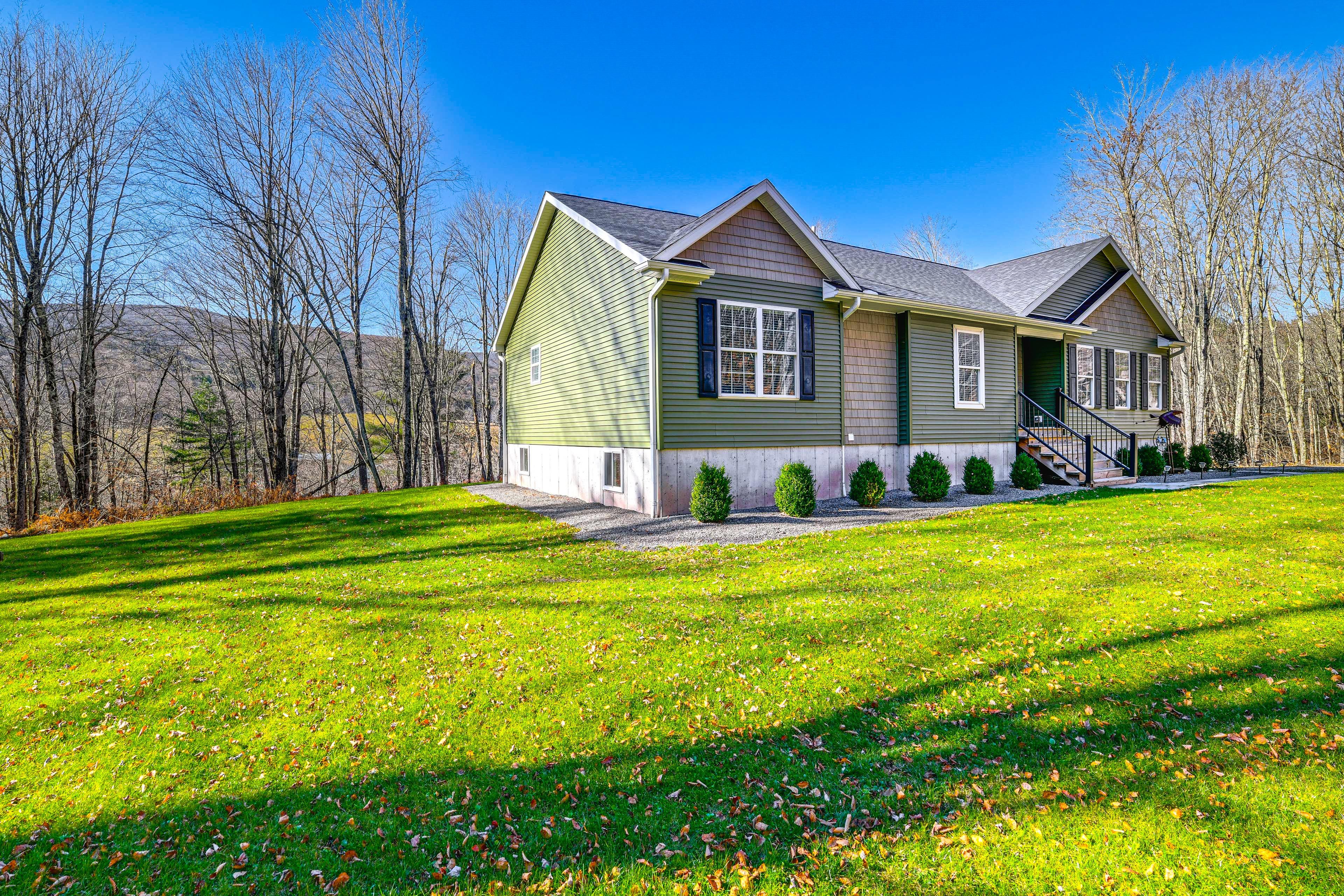 House Exterior | Private Yard | Mountain Views