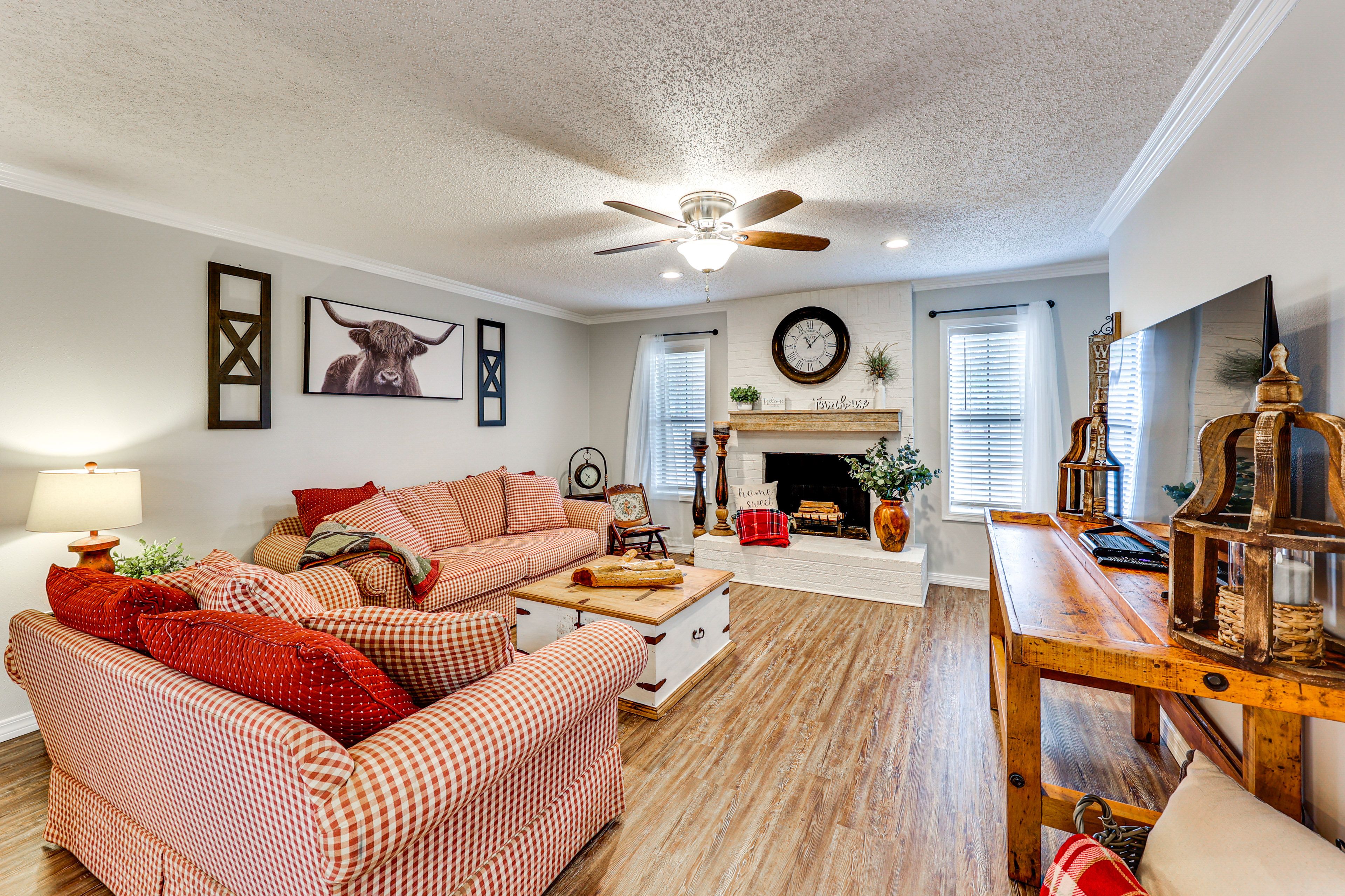 Russellville Vacation Rental | 3BR | 2BA | 4 Steps to Enter | 1,700 Sq Ft