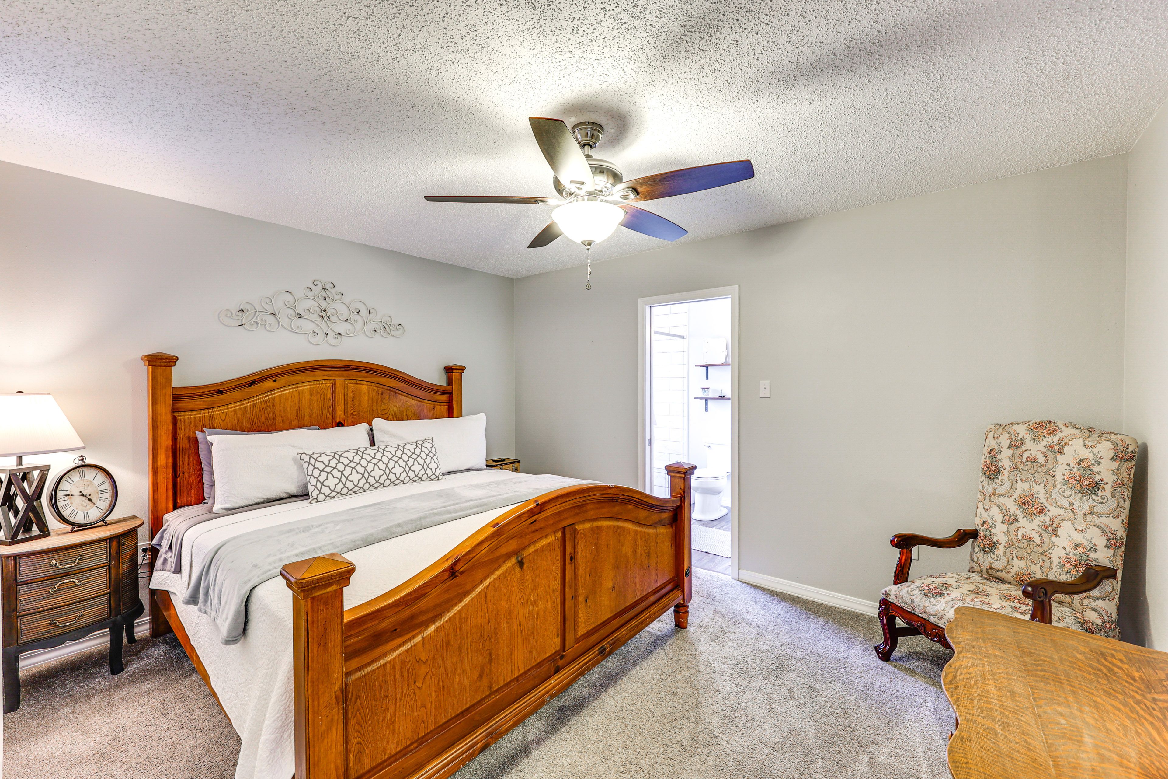 Bedroom 1 | California King Bed