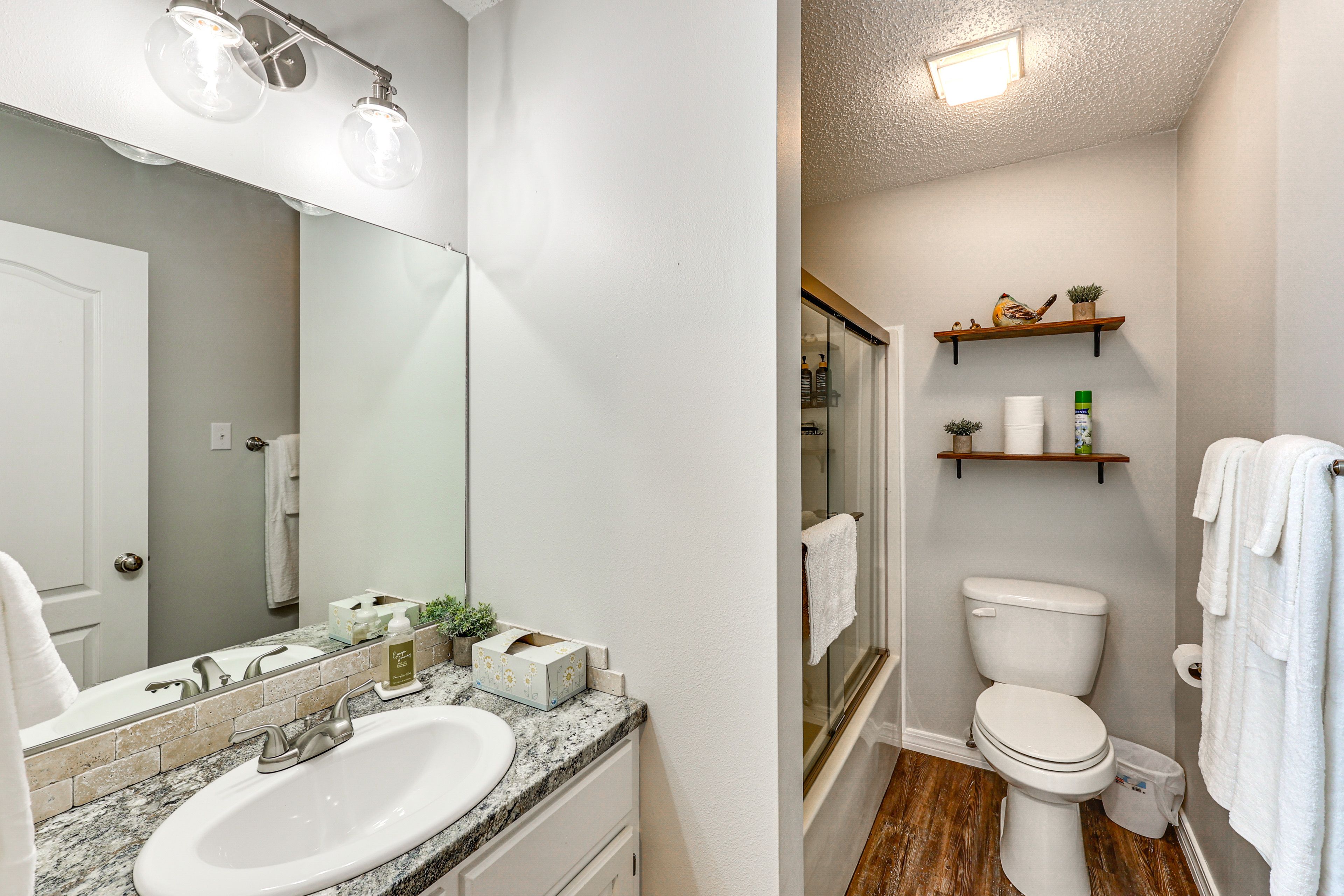 Full Bathroom