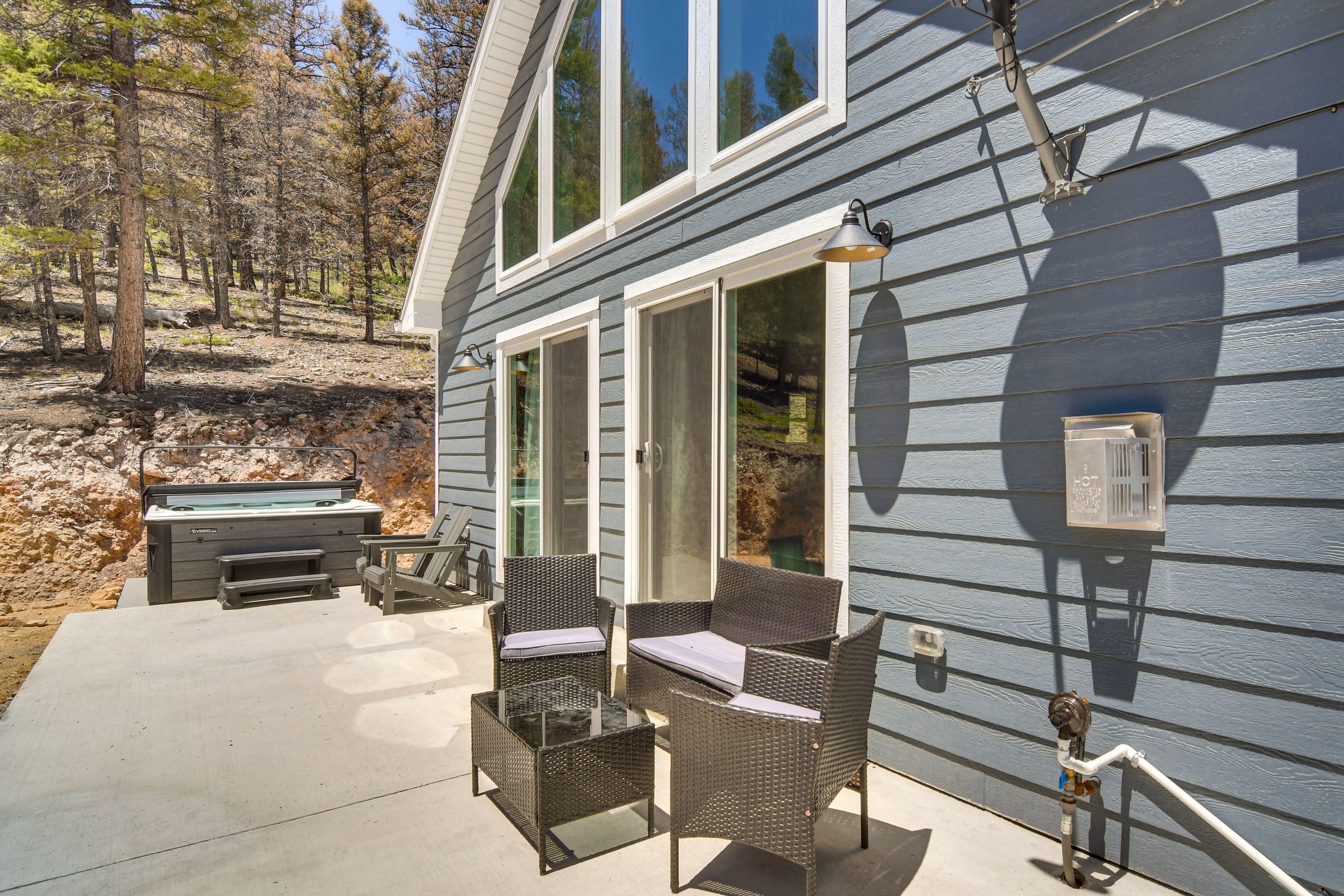 Patio | Hot Tub