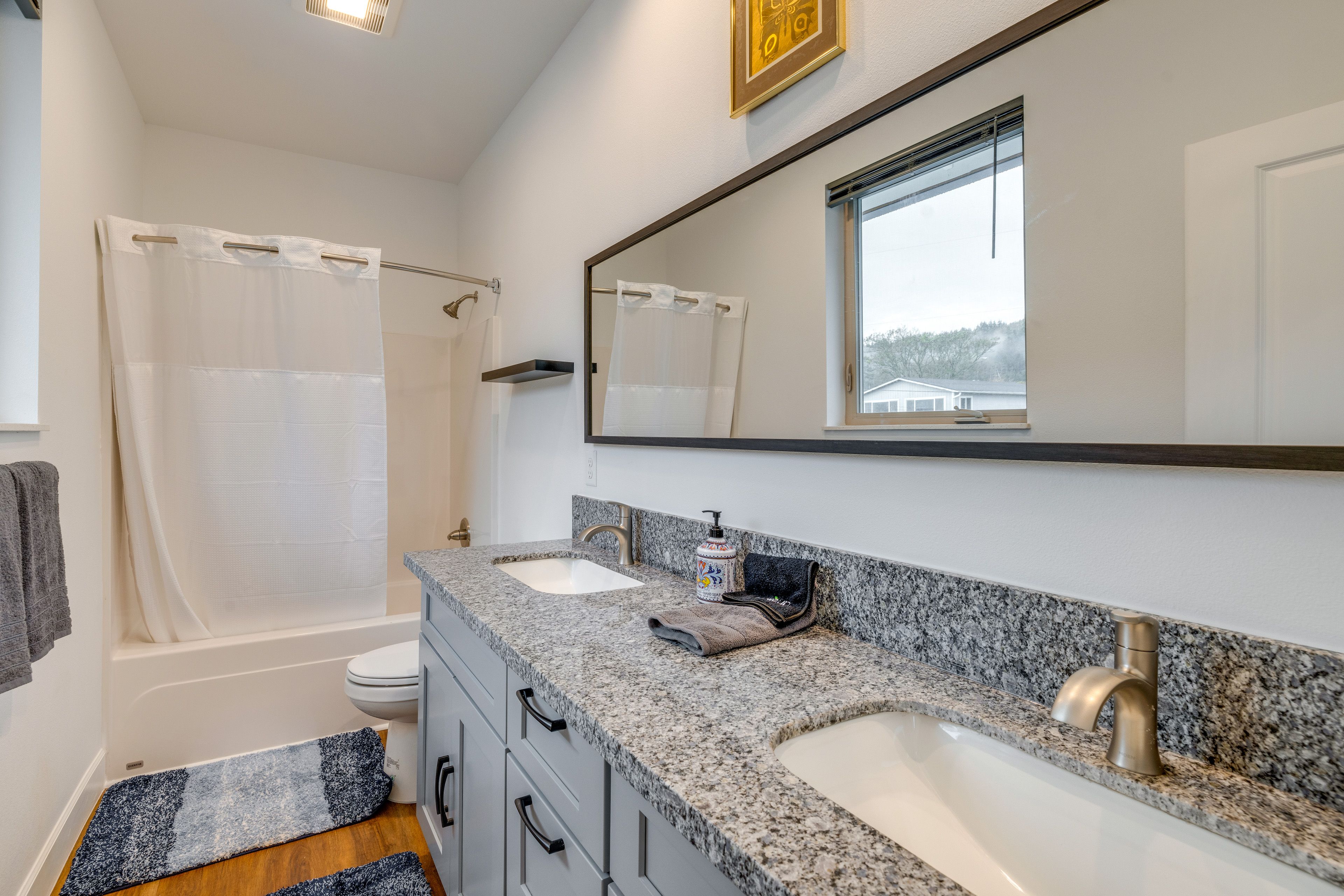 En-Suite Bathroom
