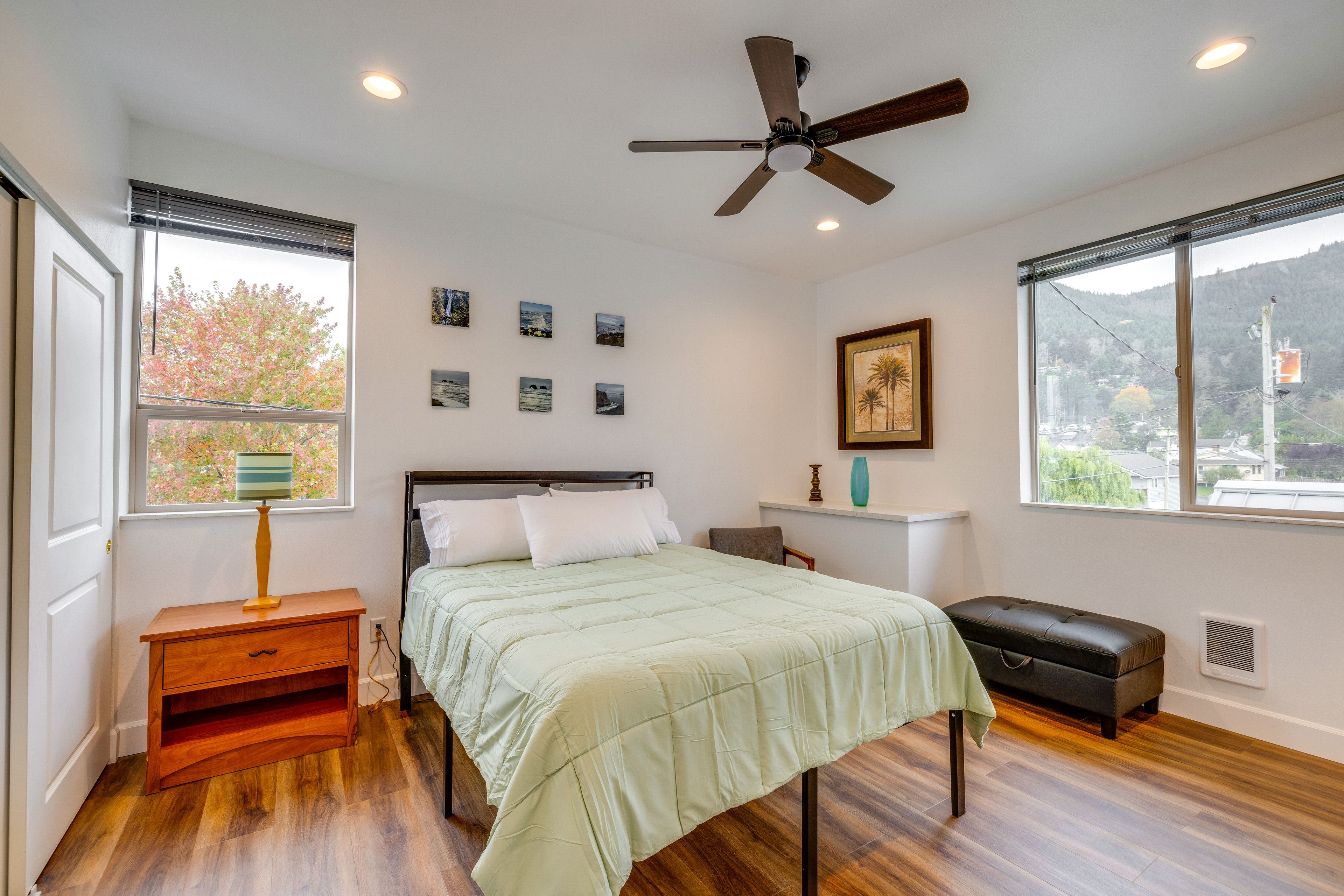 Bedroom 1 | Queen Bed