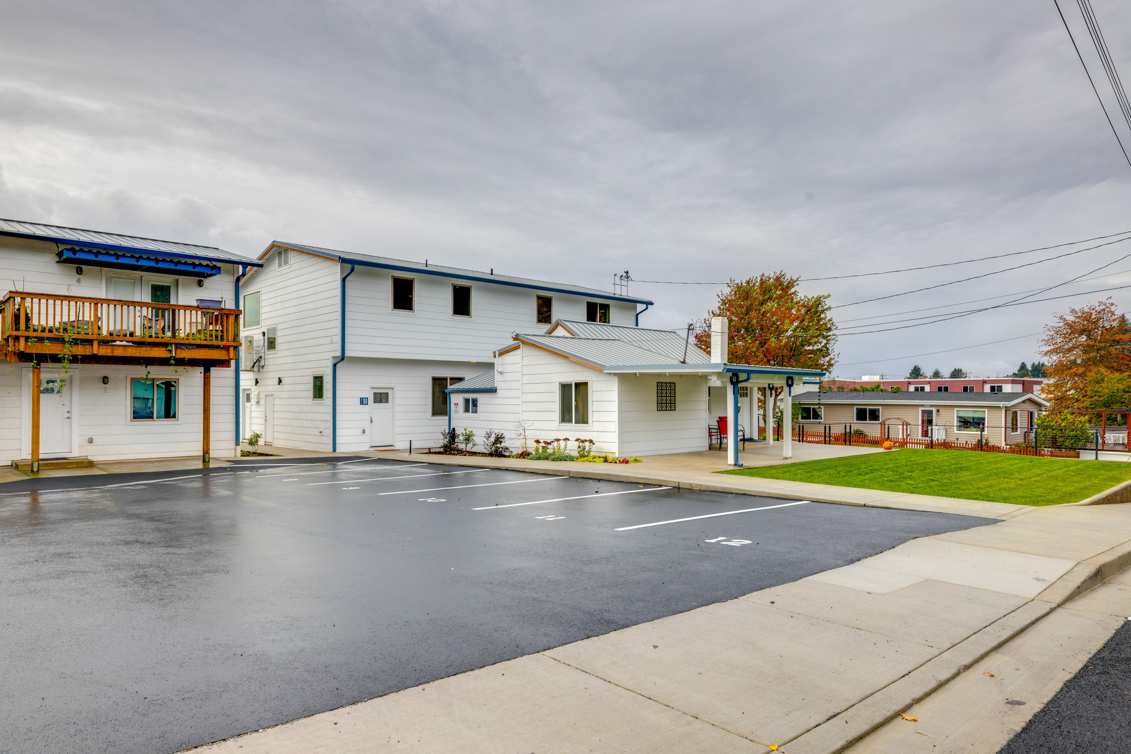 Parking | Community Parking Lot (1 Vehicle) | Street Parking | Trailer Parking