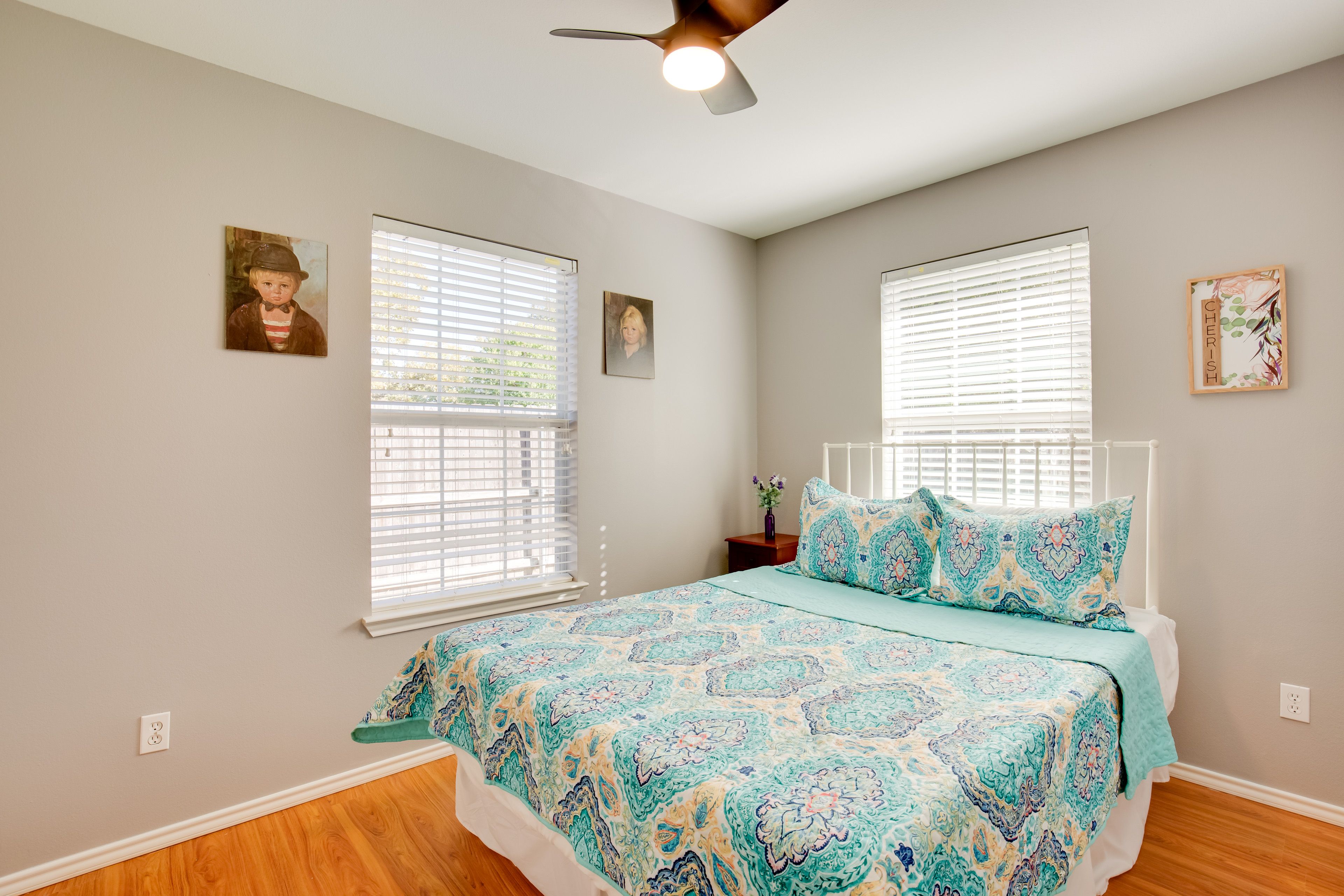 Bedroom 2 | Queen Bed
