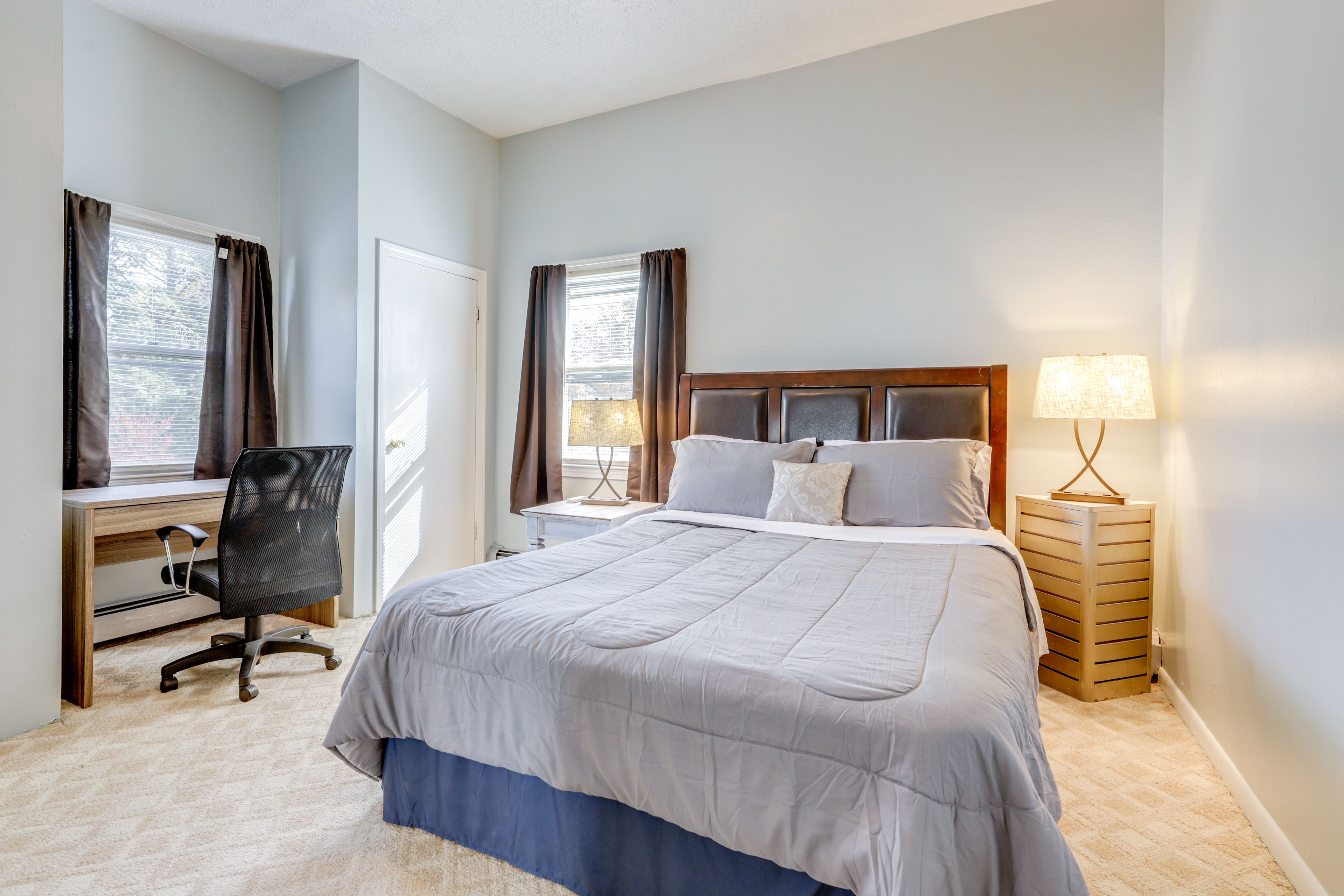 Bedroom 2 | 2nd Floor | Queen Bed | Office Desk