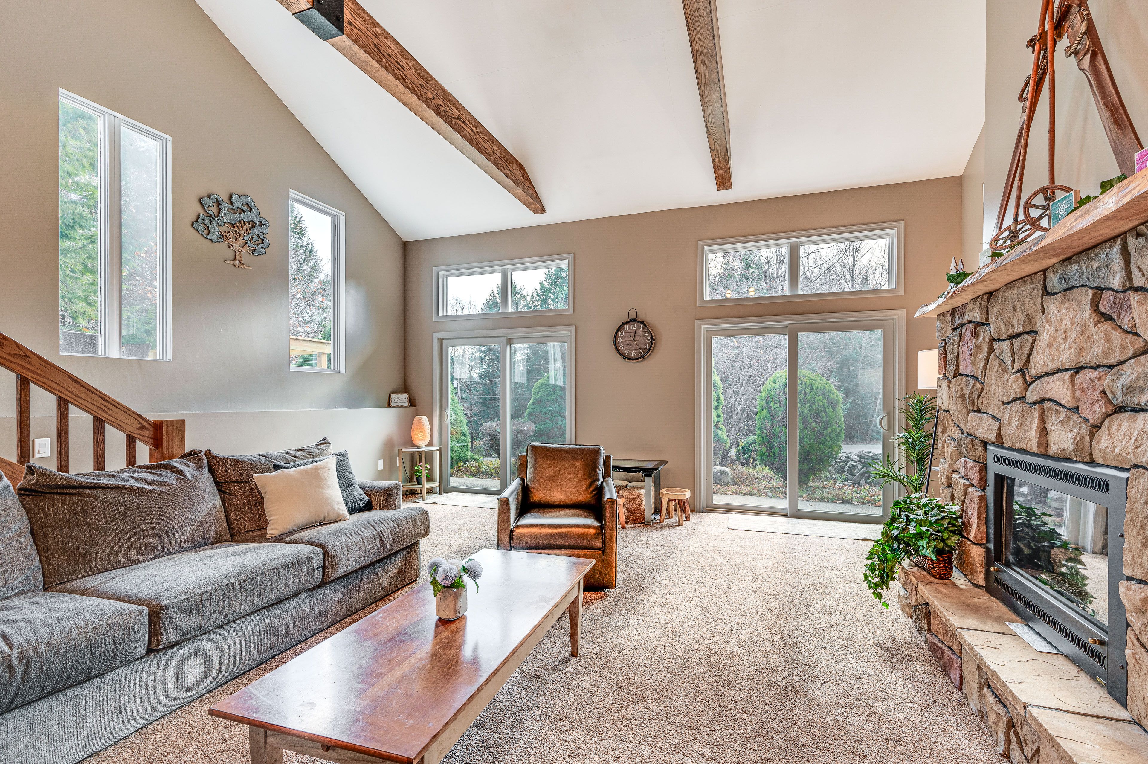 Campton Vacation Rental | 5BR | 3.5BA | 2,856 Sq Ft | Stairs Required